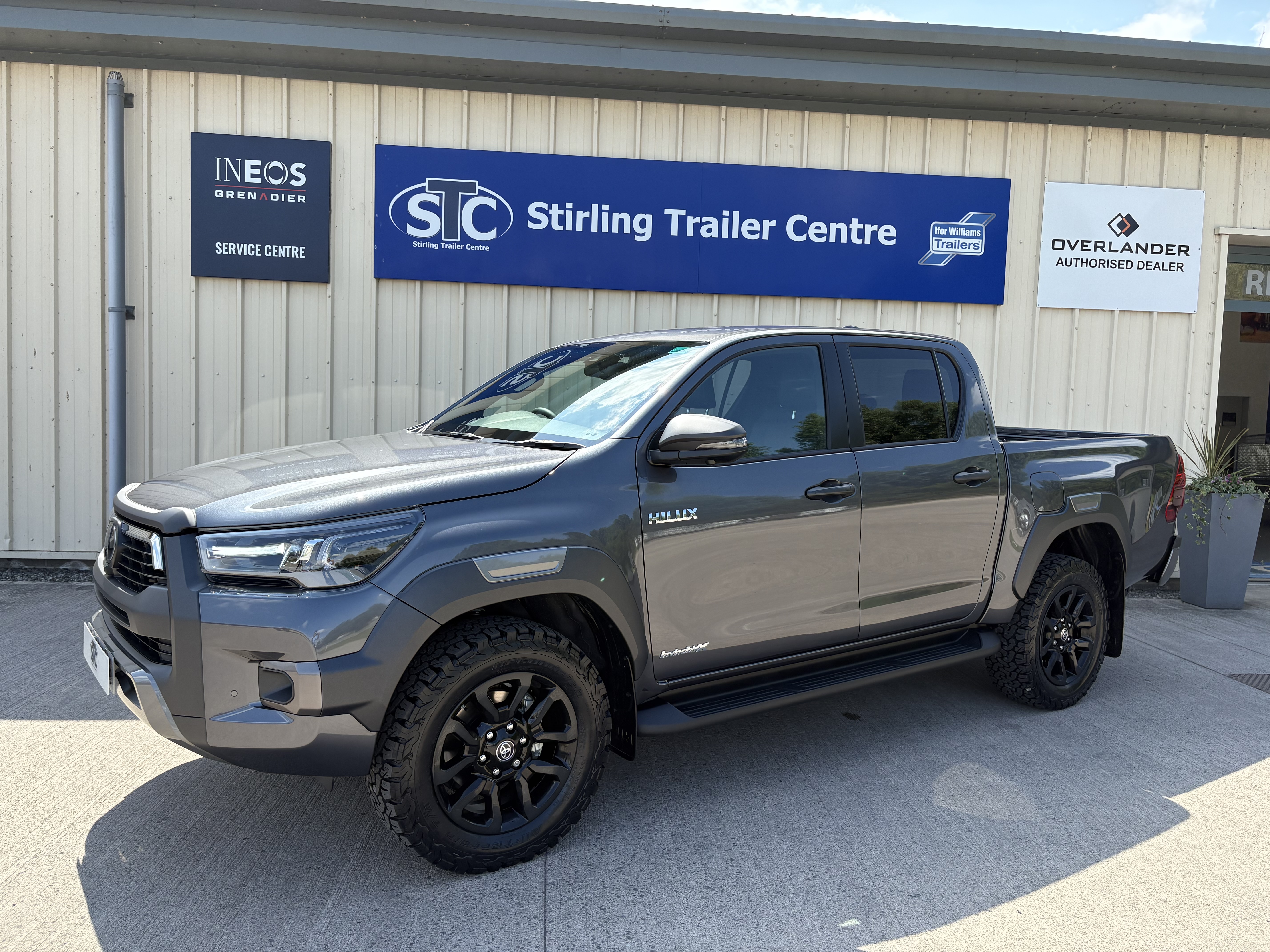 Alternative TOYOTA HILUX INV X image