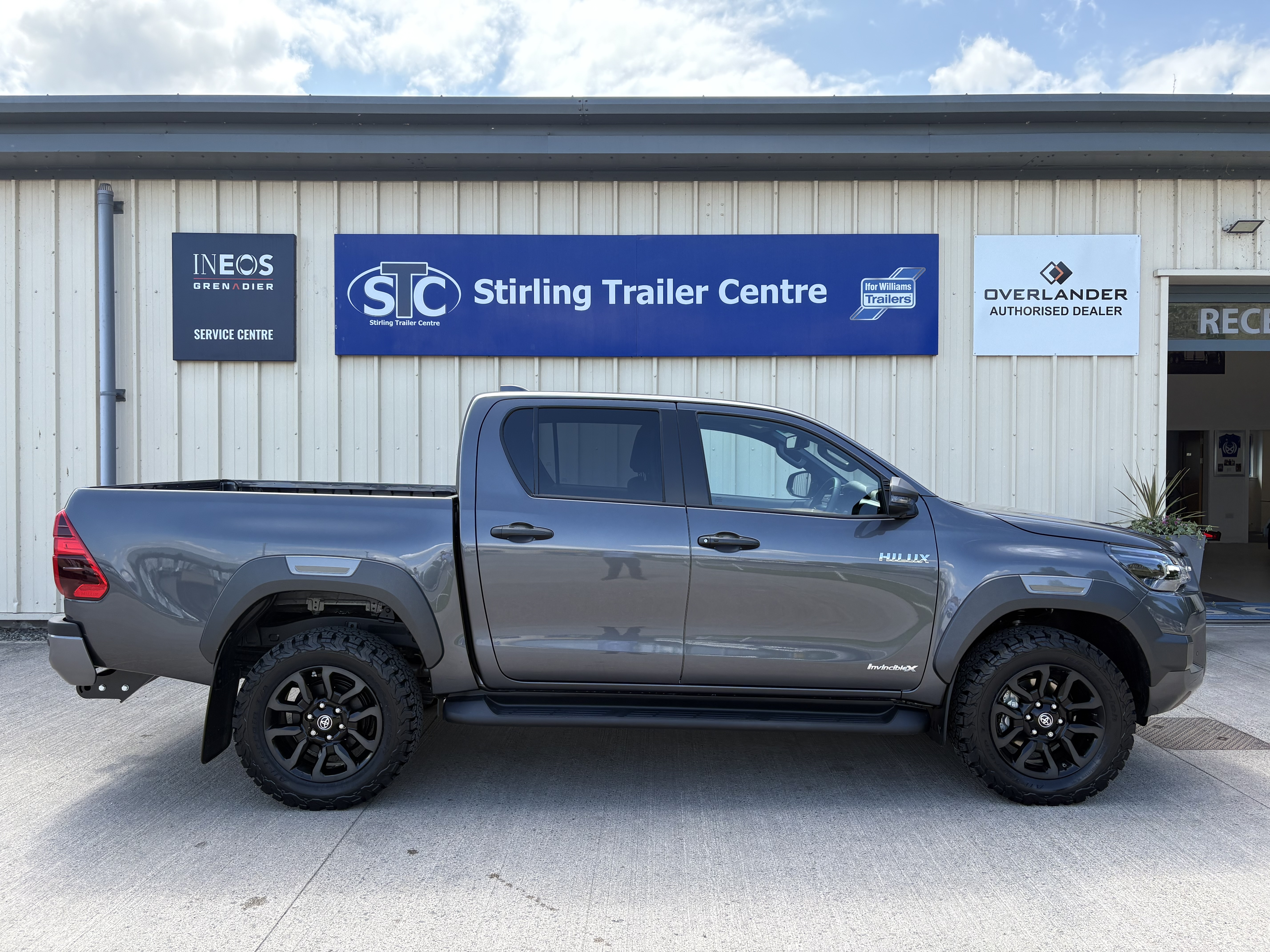Alternative TOYOTA HILUX INV X image