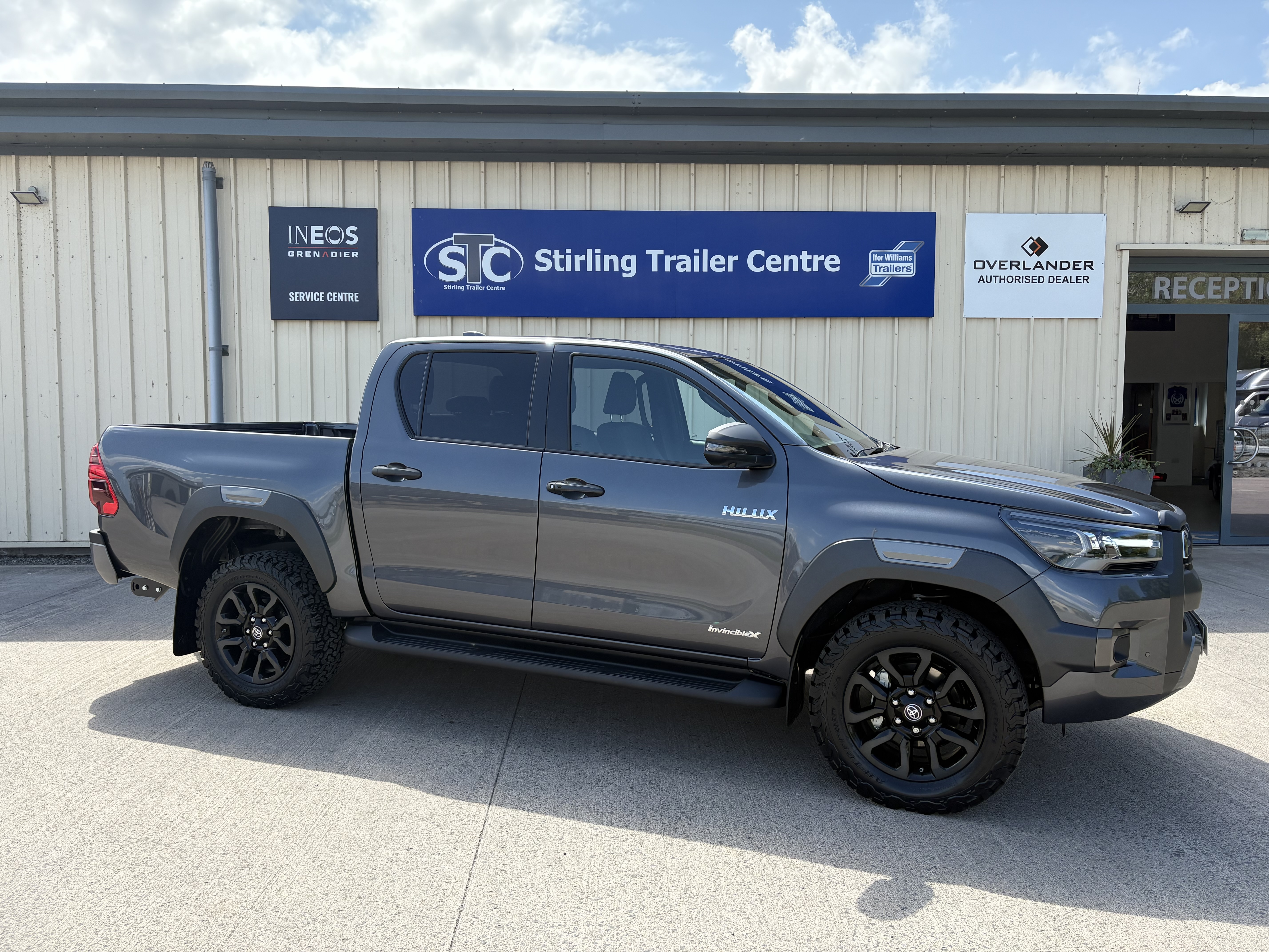 Alternative TOYOTA HILUX INV X image