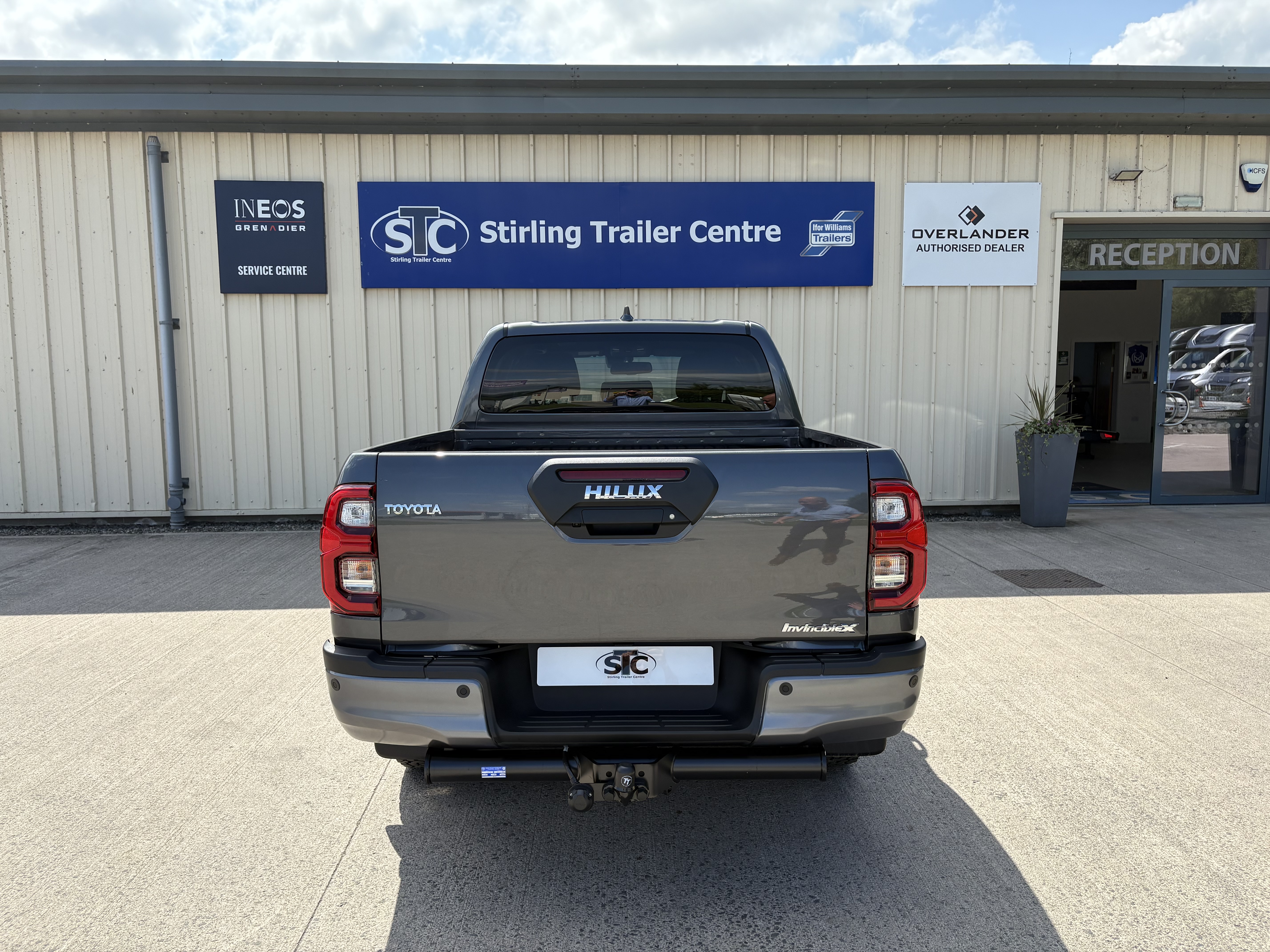 Alternative TOYOTA HILUX INV X image
