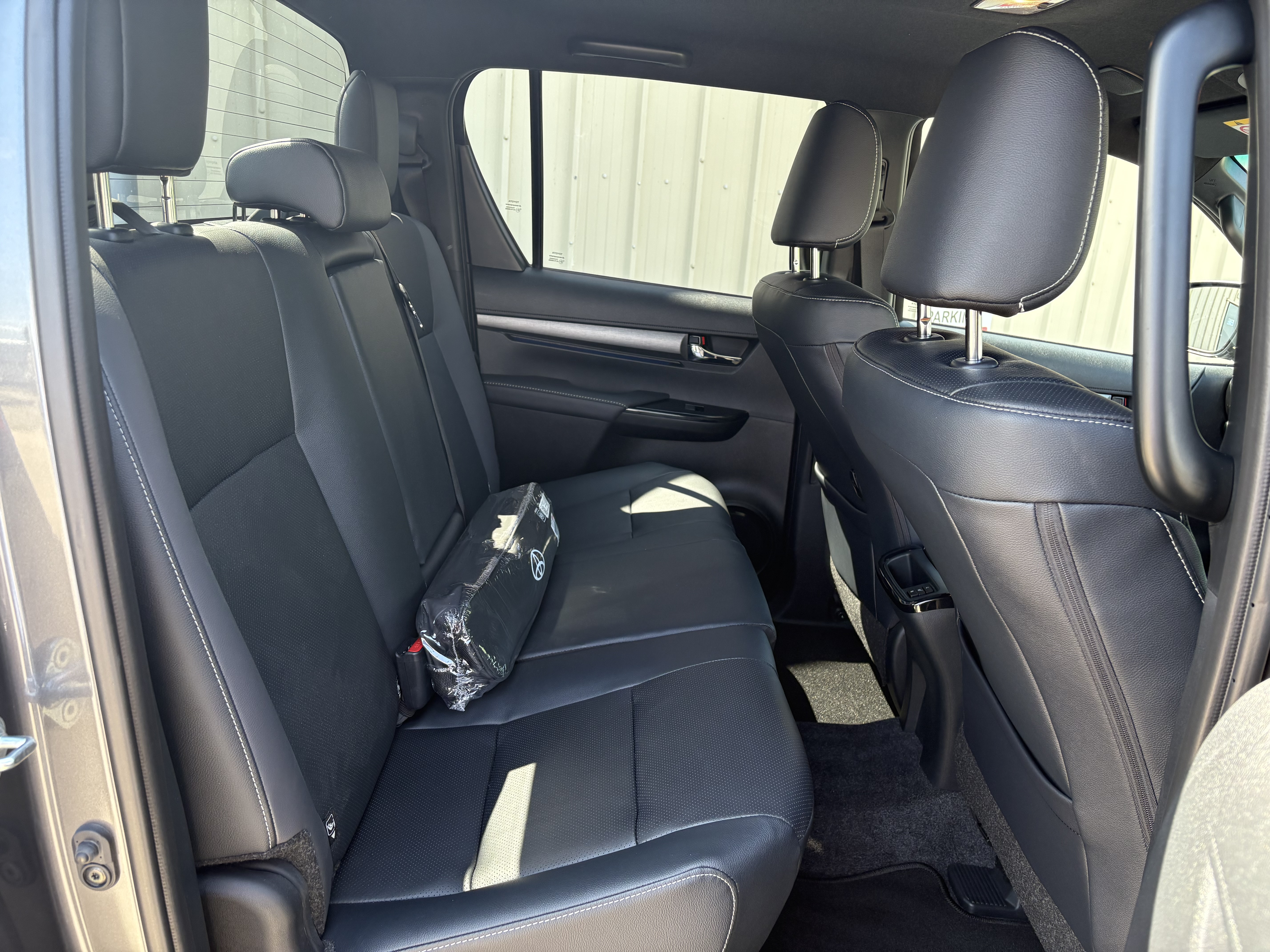 Alternative TOYOTA HILUX INV X image