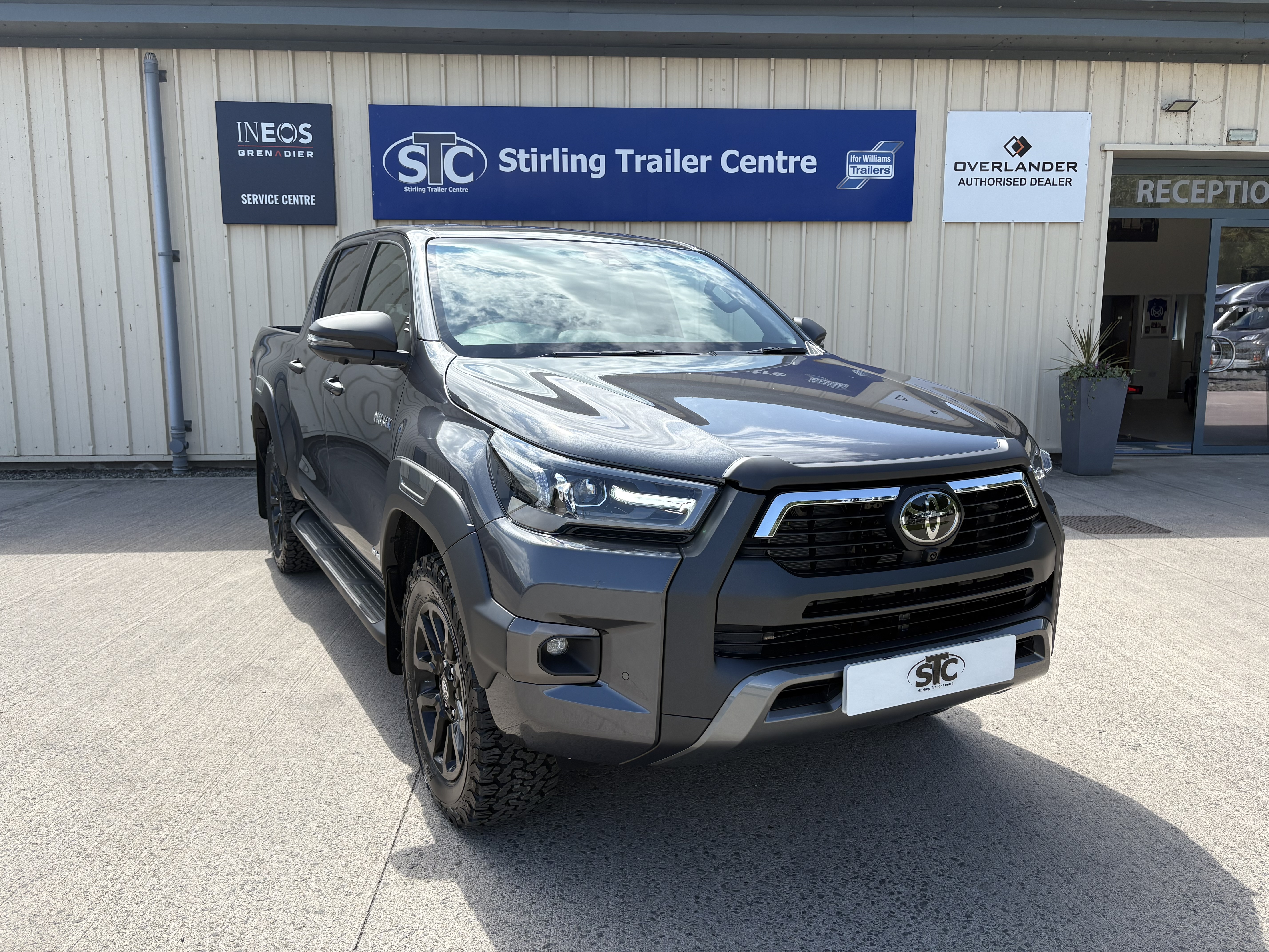 Alternative TOYOTA HILUX INV X image
