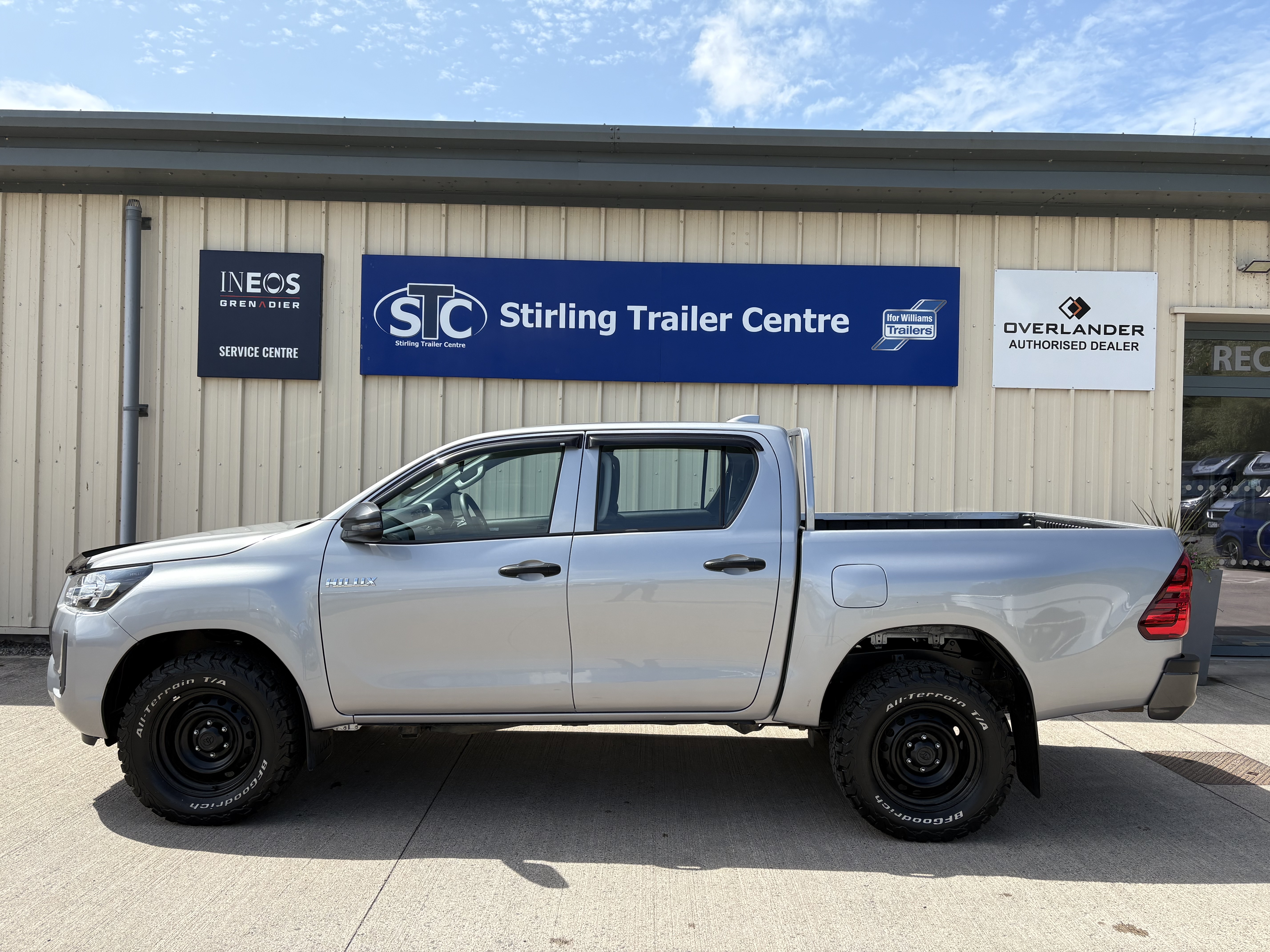 TOYOTA HILUX 