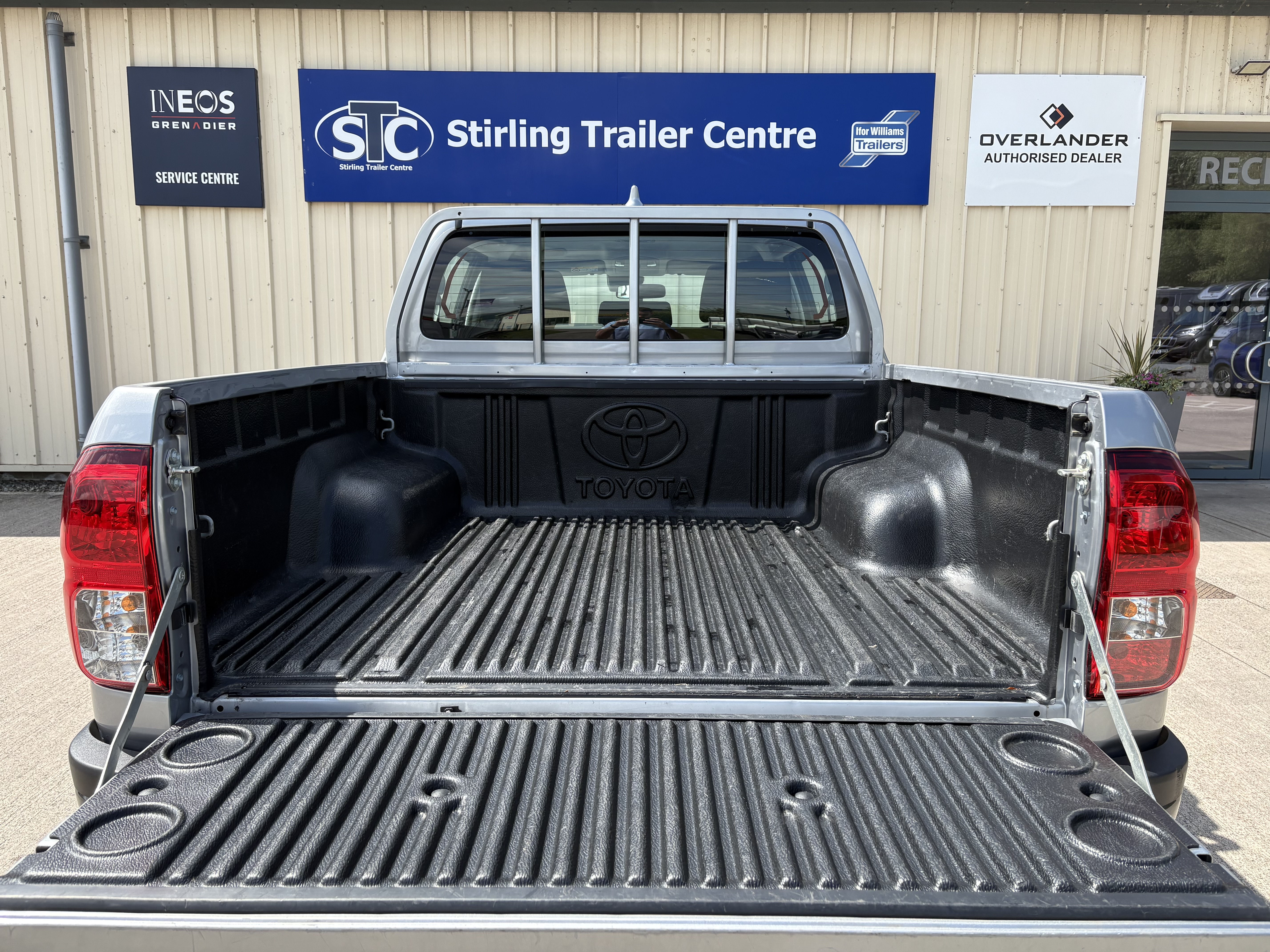 Alternative TOYOTA HILUX  image