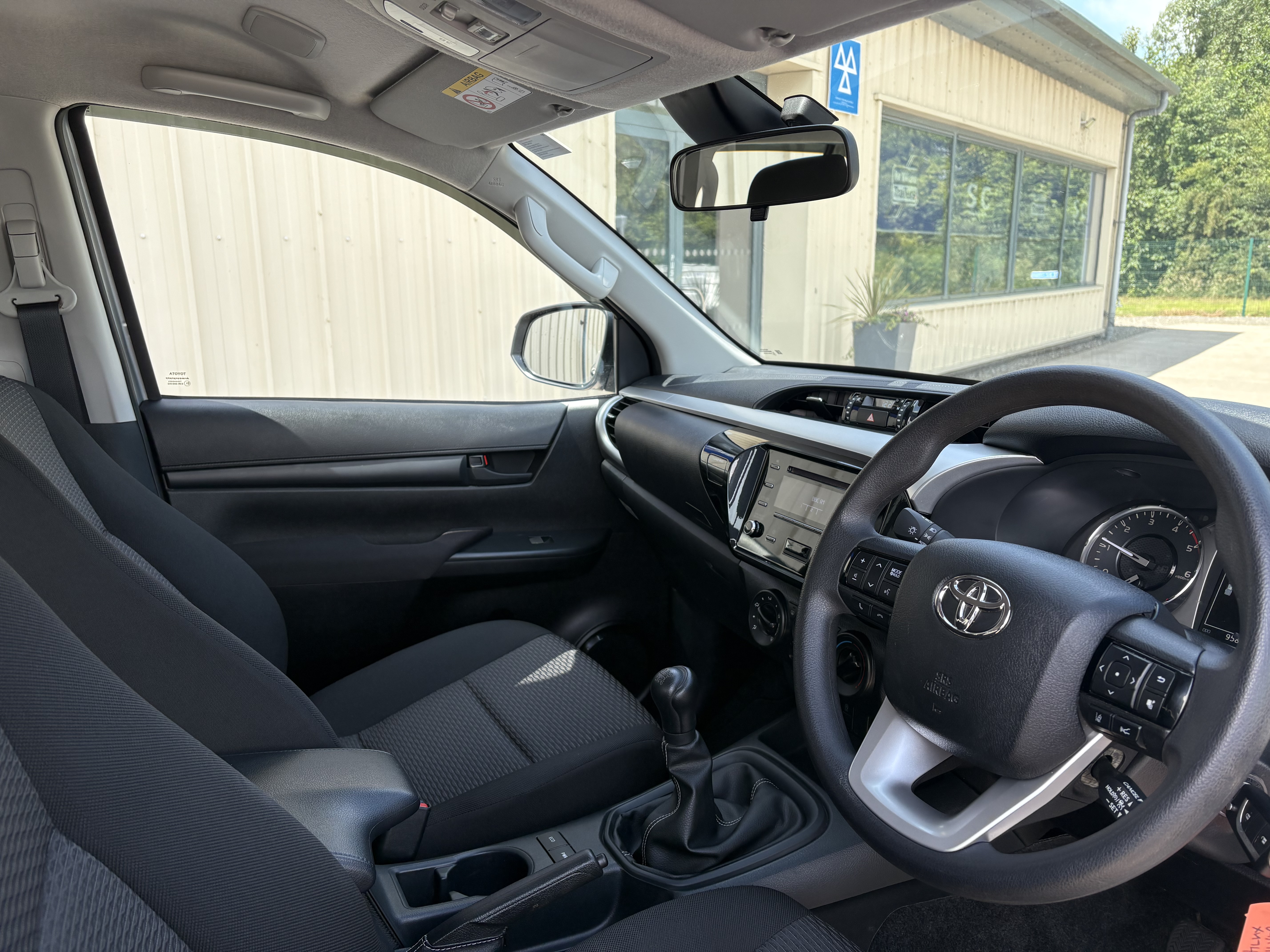 Alternative TOYOTA HILUX  image