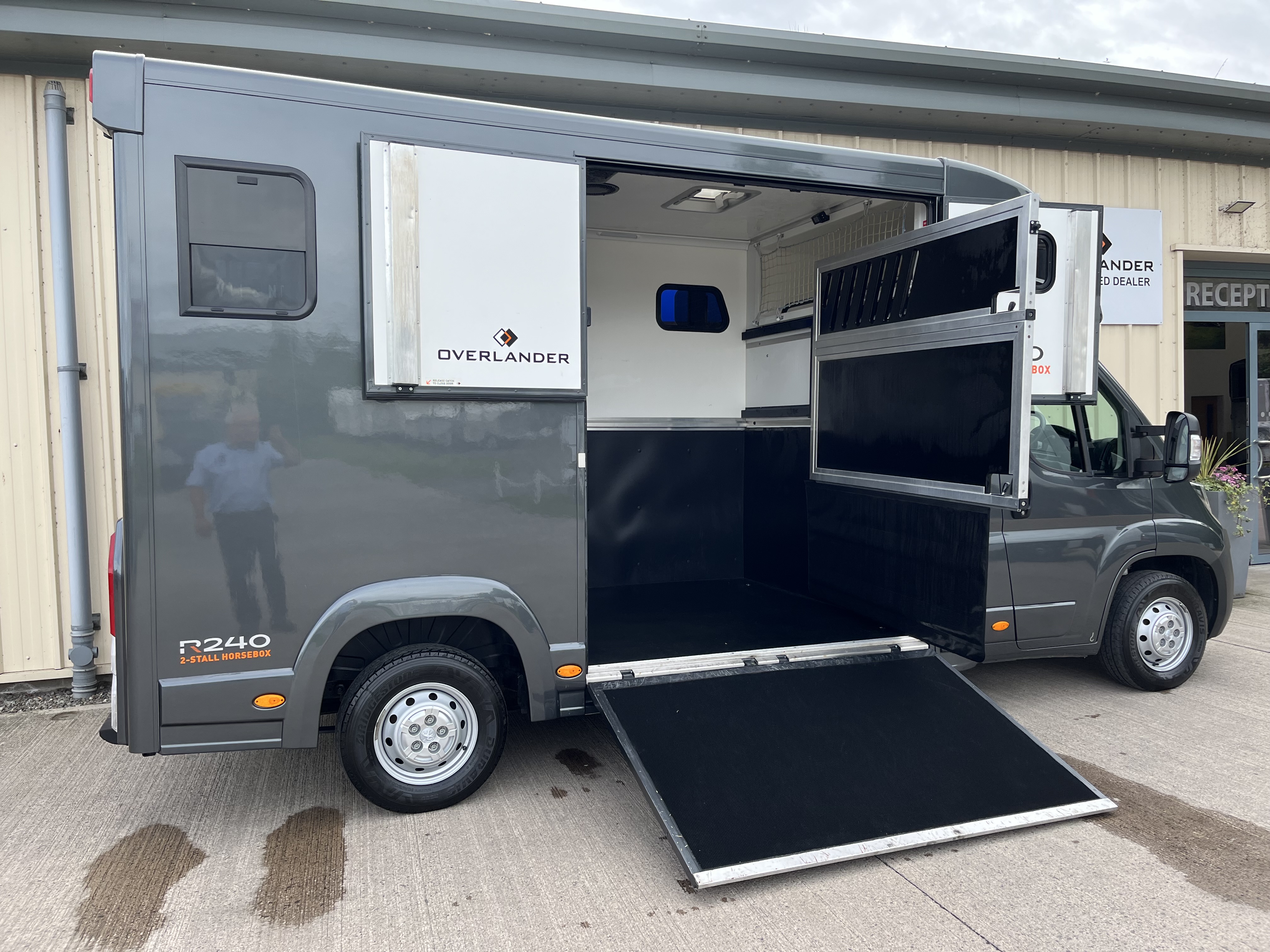 Alternative Overlander R240 EFN image