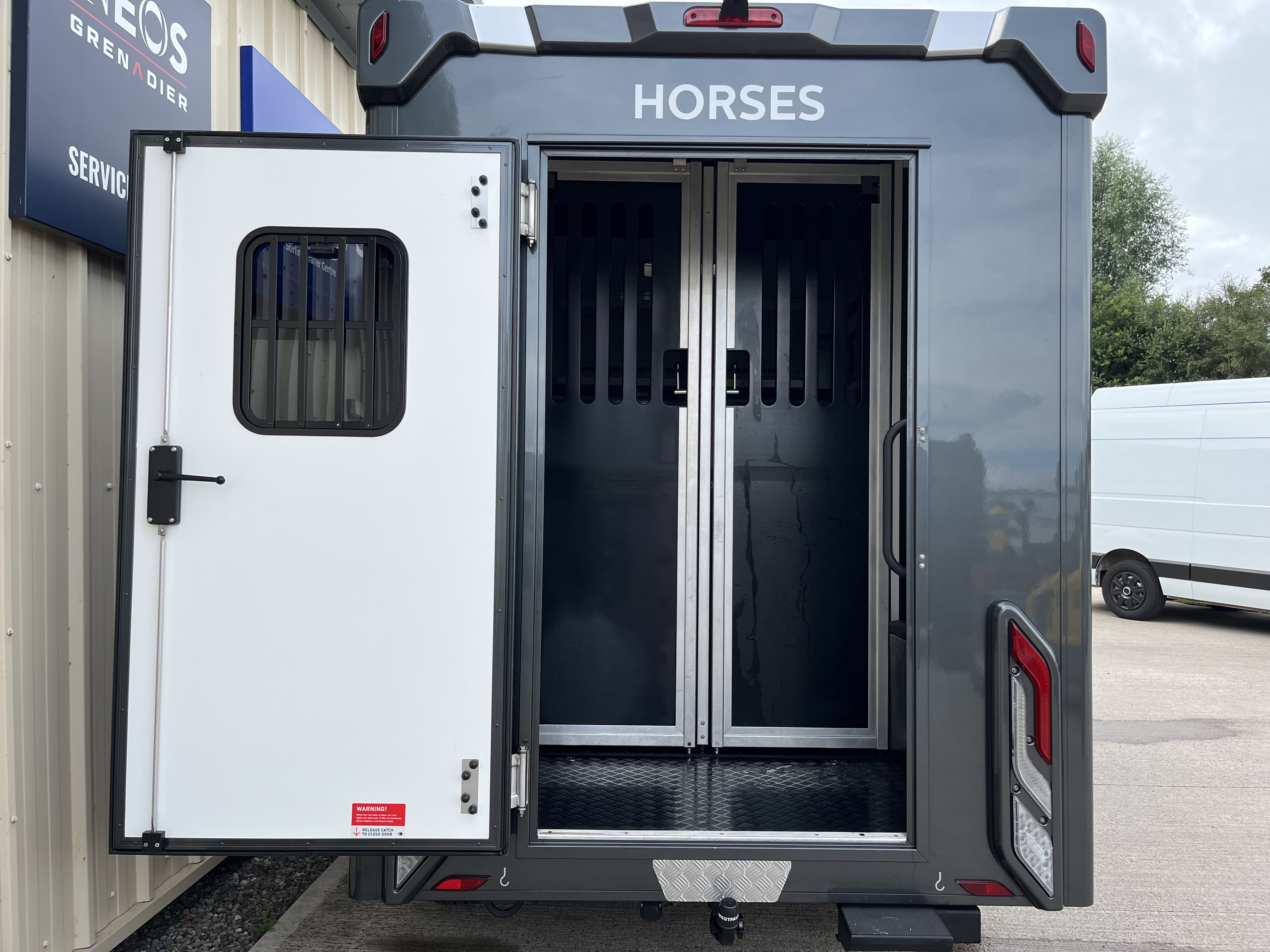 Alternative Overlander R240 EFN image