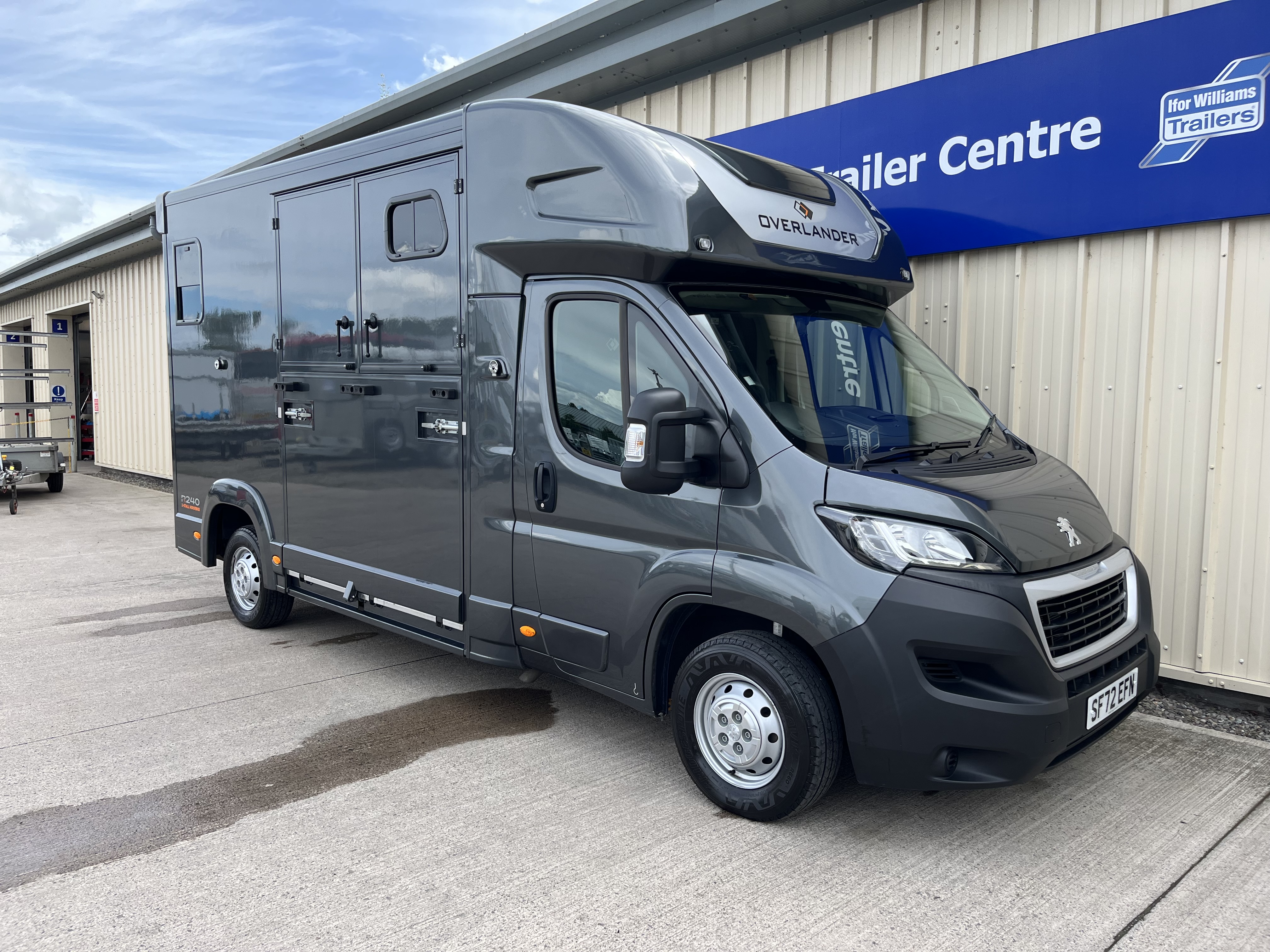 Alternative Overlander R240 EFN image