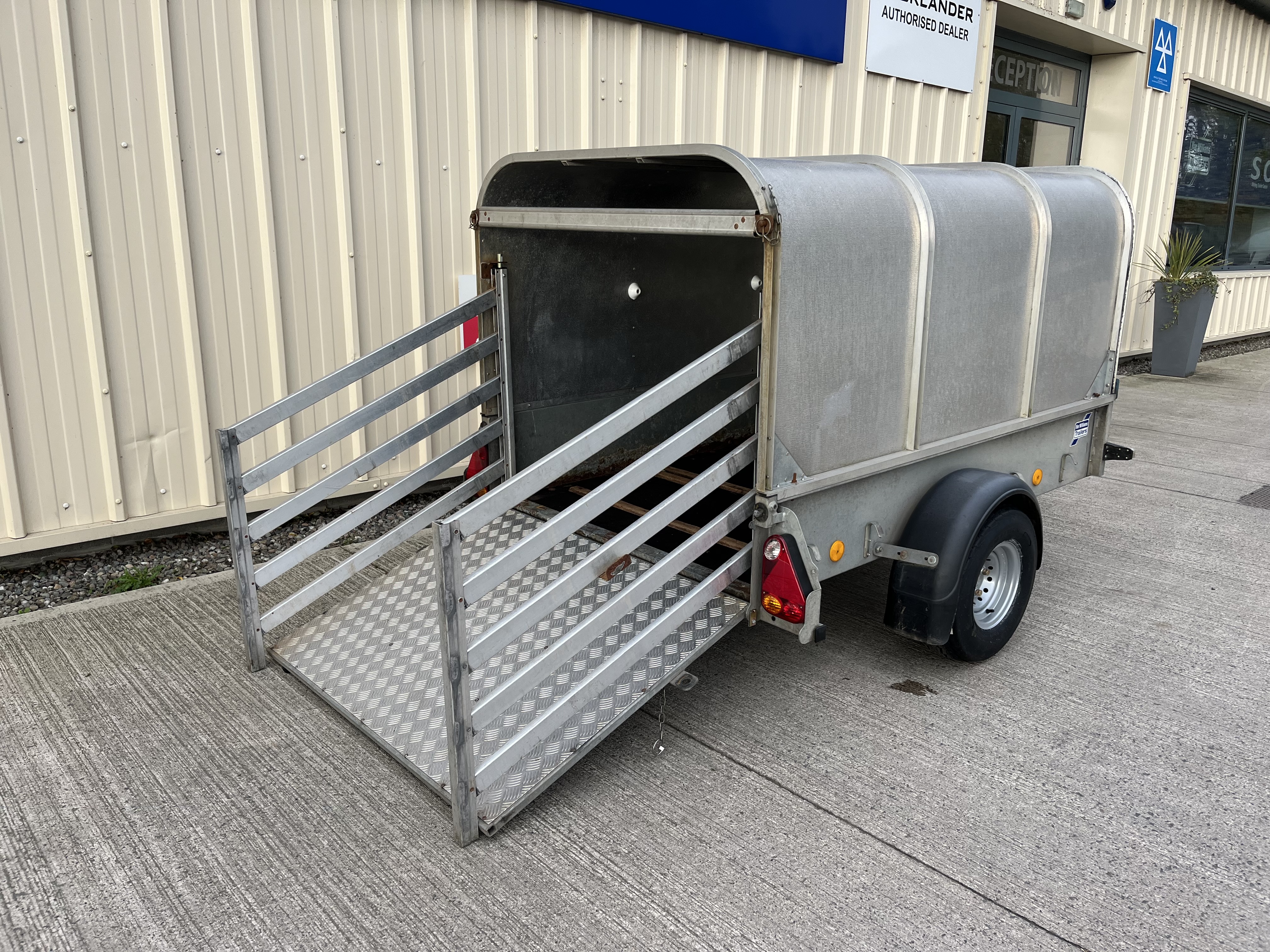 Alternative P6e Livestock image