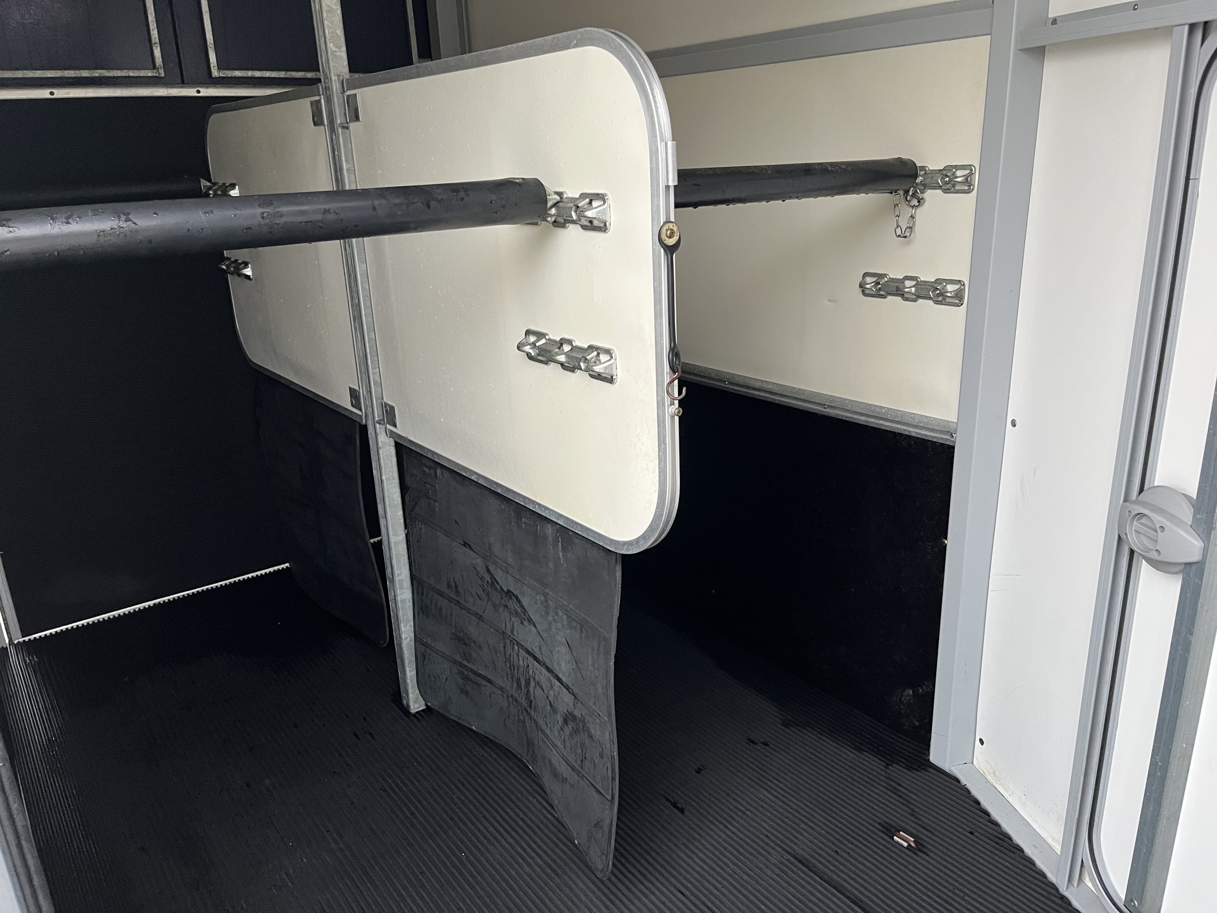 Alternative IFOR WILLIAMS HB506 image