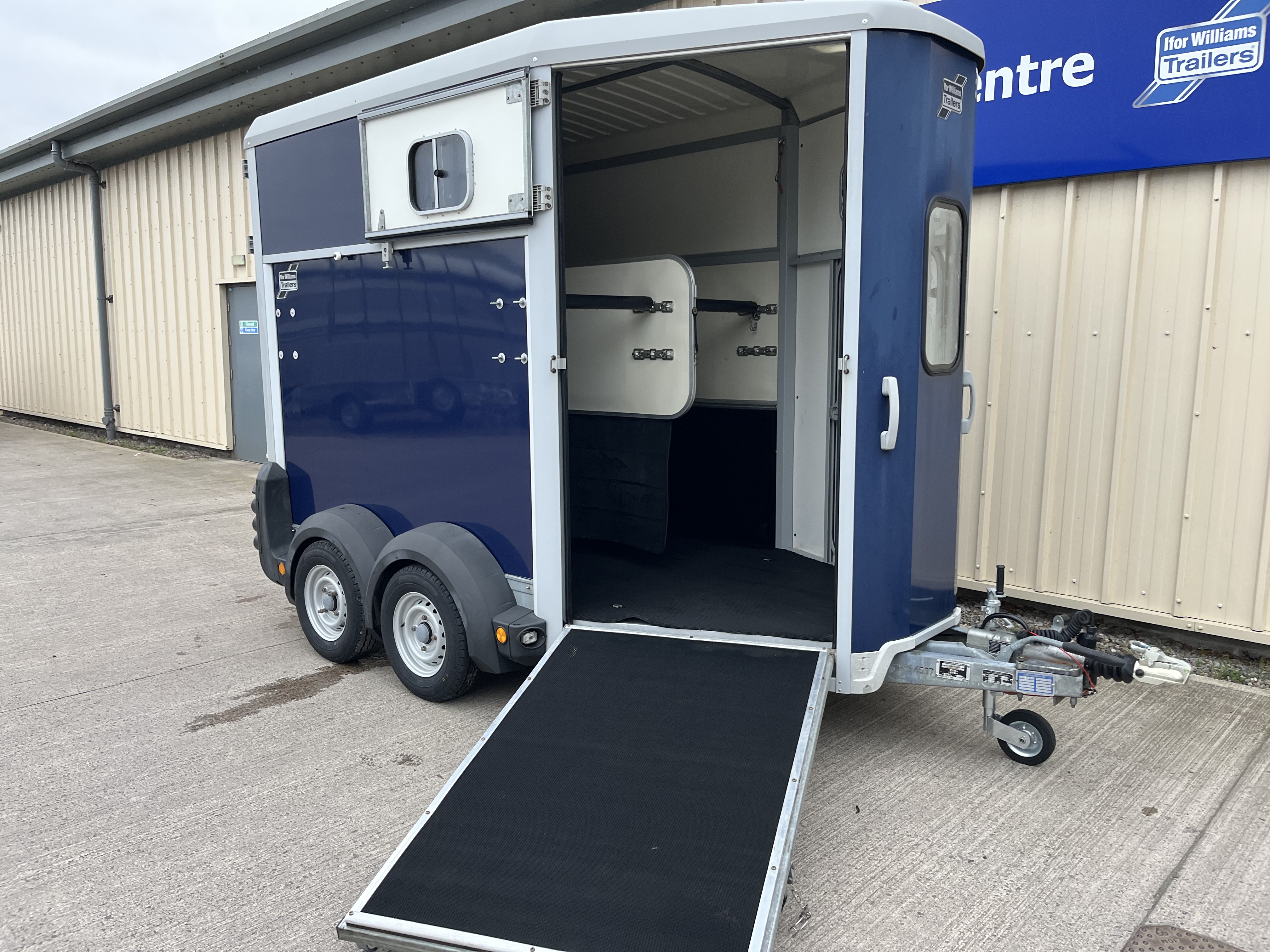 Alternative IFOR WILLIAMS HB506 image