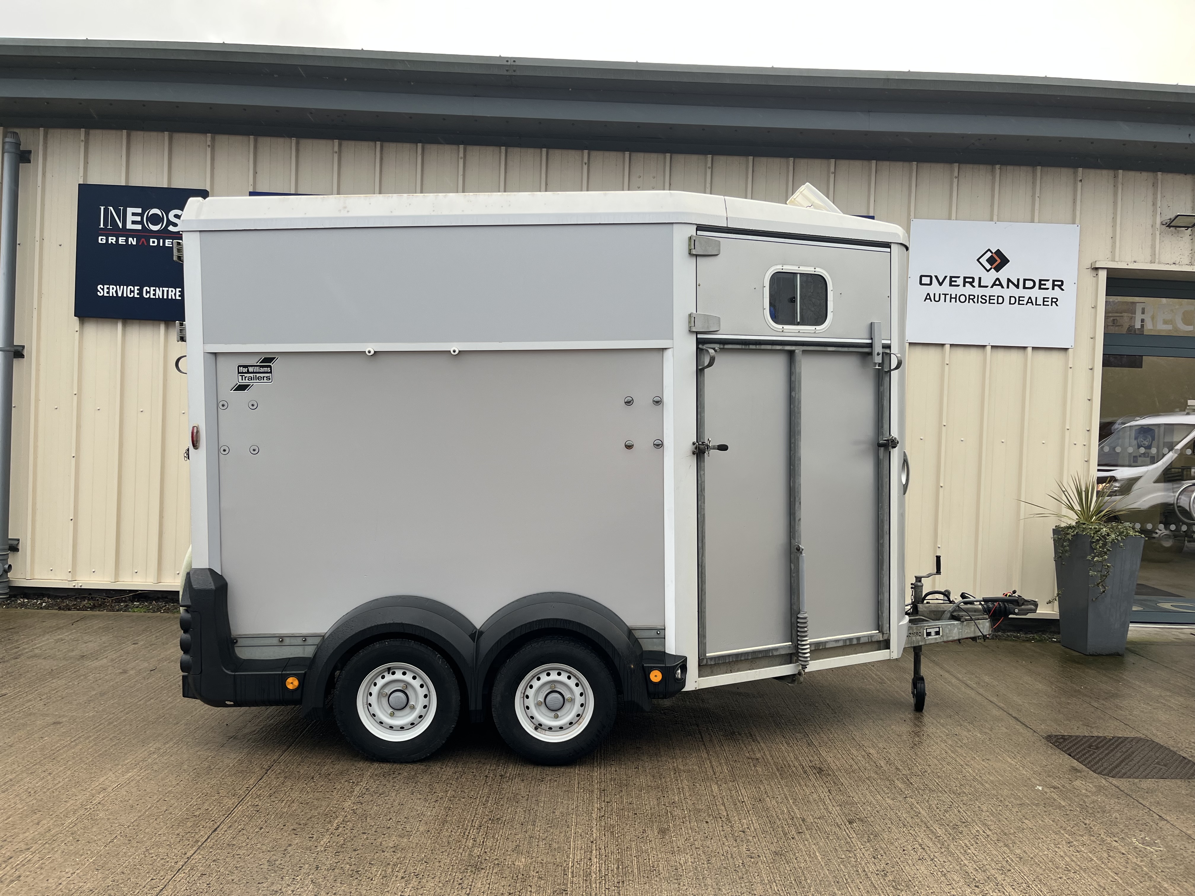 Alternative IFOR WILLIAMS HB511 image
