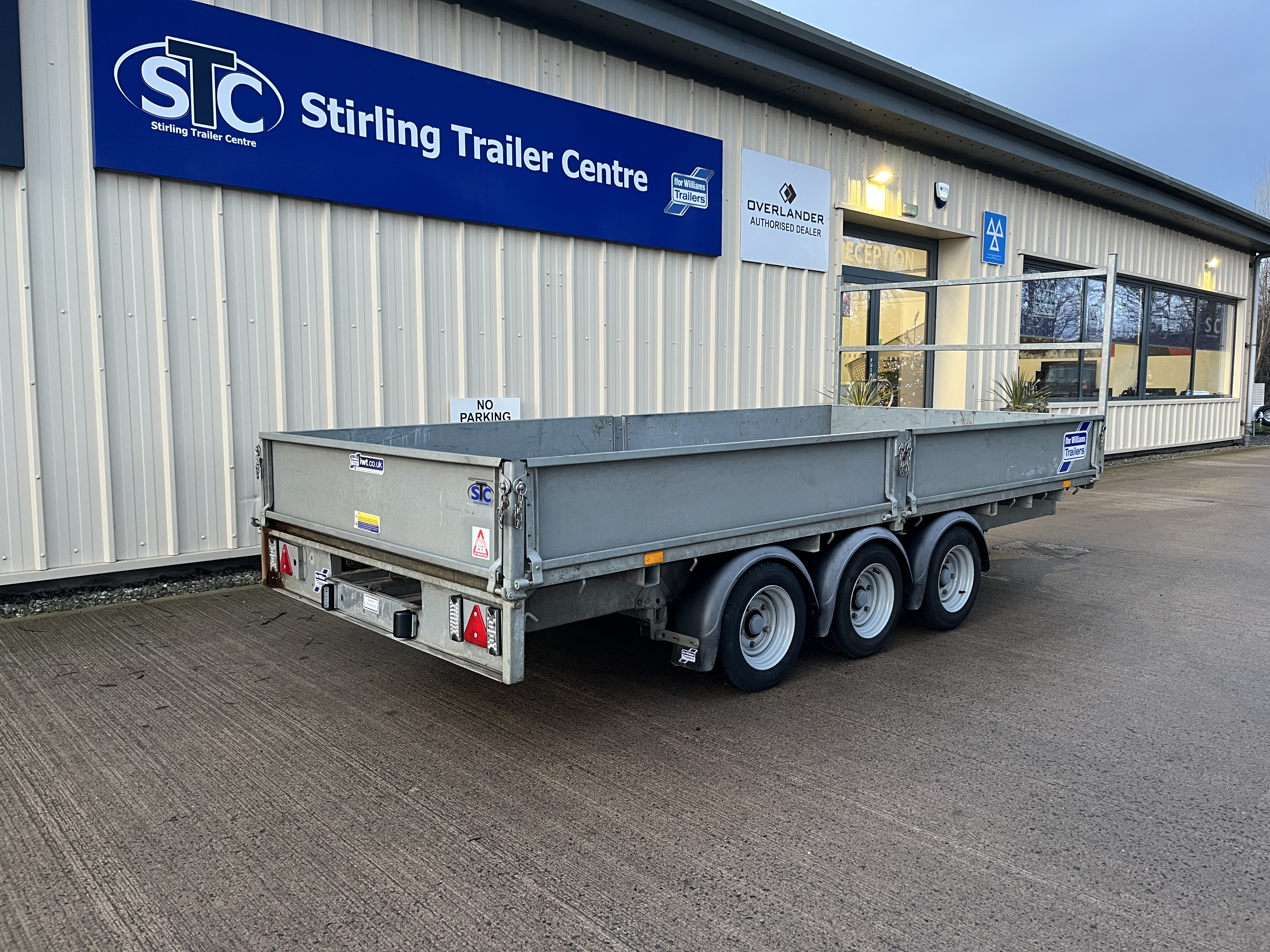 Alternative IFOR WILLIAMS LM146 TRI AXLE image