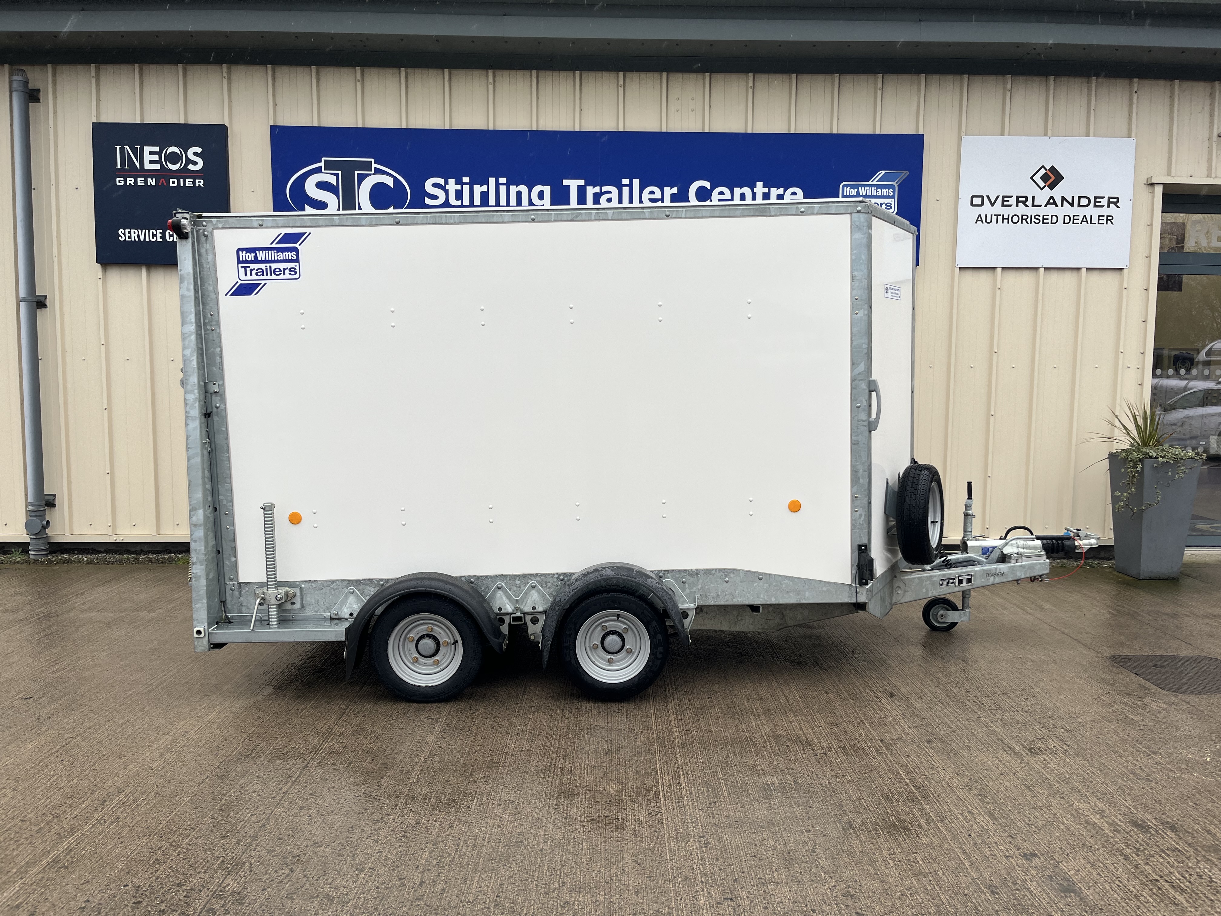 Alternative IFOR WILLIAMS BOX VAN image