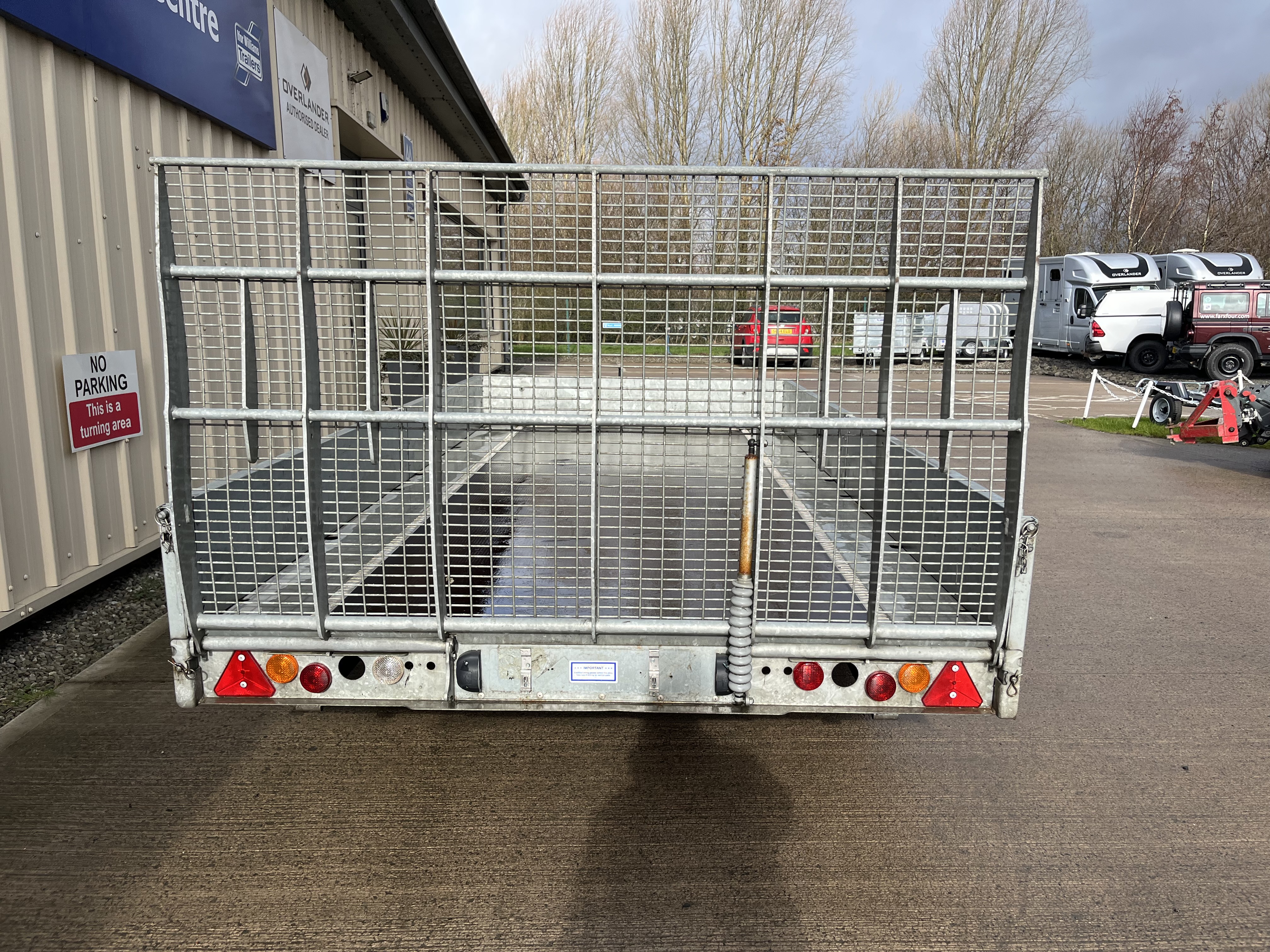 Alternative IFOR WILLIAMS TILTBED image