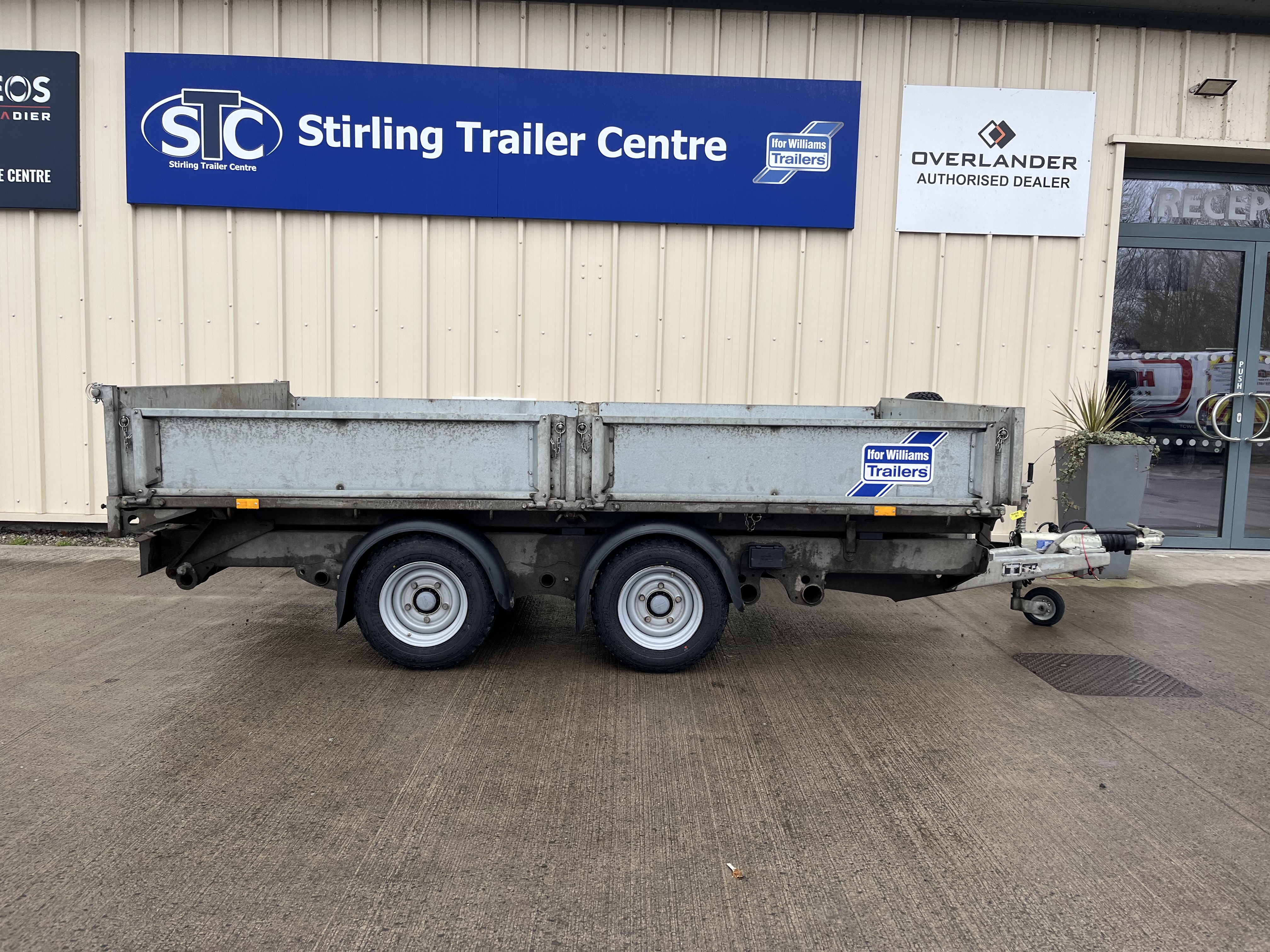 Alternative IFOR WILLIAMS TIPPER image