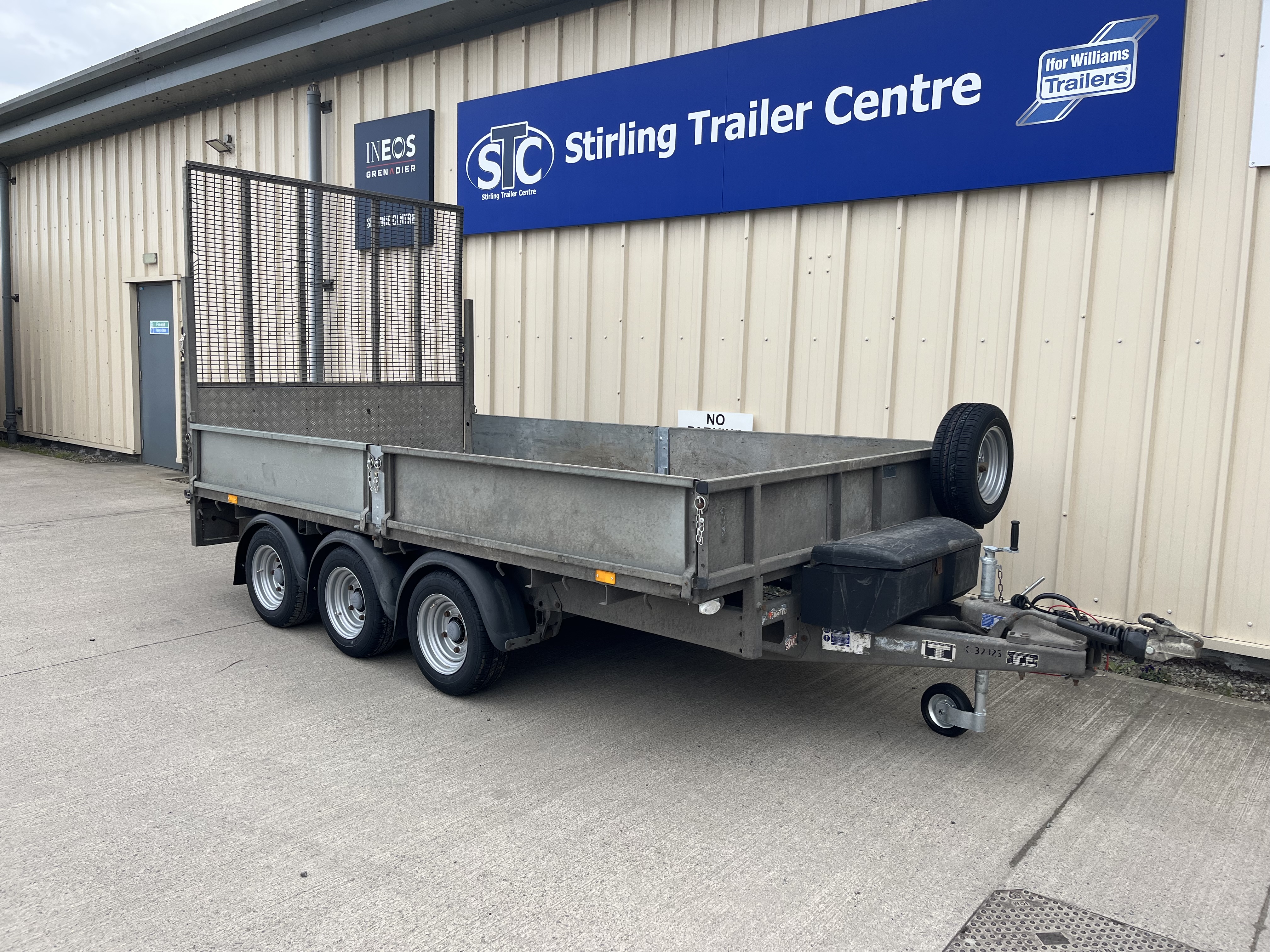 IFOR WILLIAMS LM126 TRI      7578 image