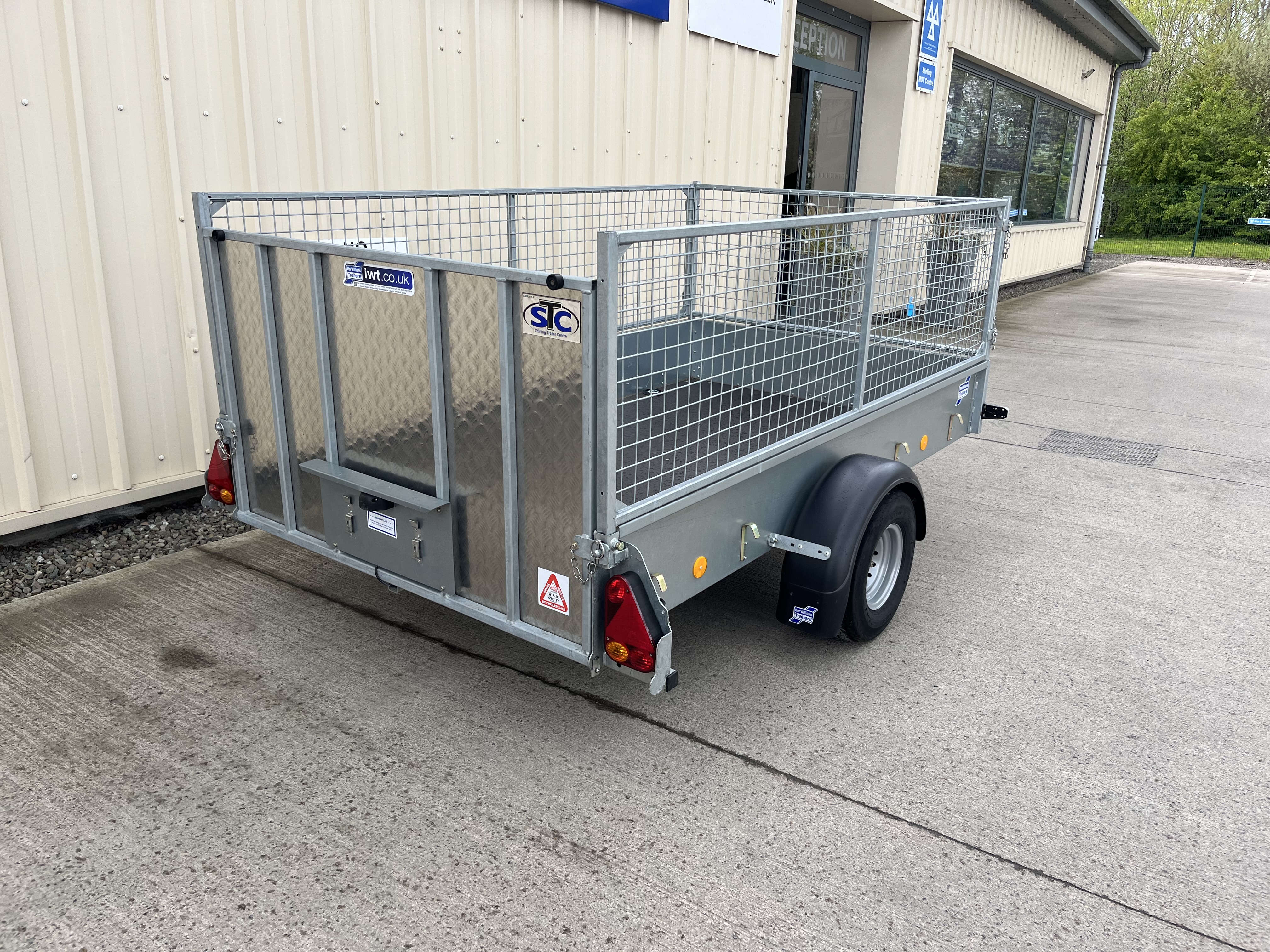 Alternative IFOR WILLIAMS image