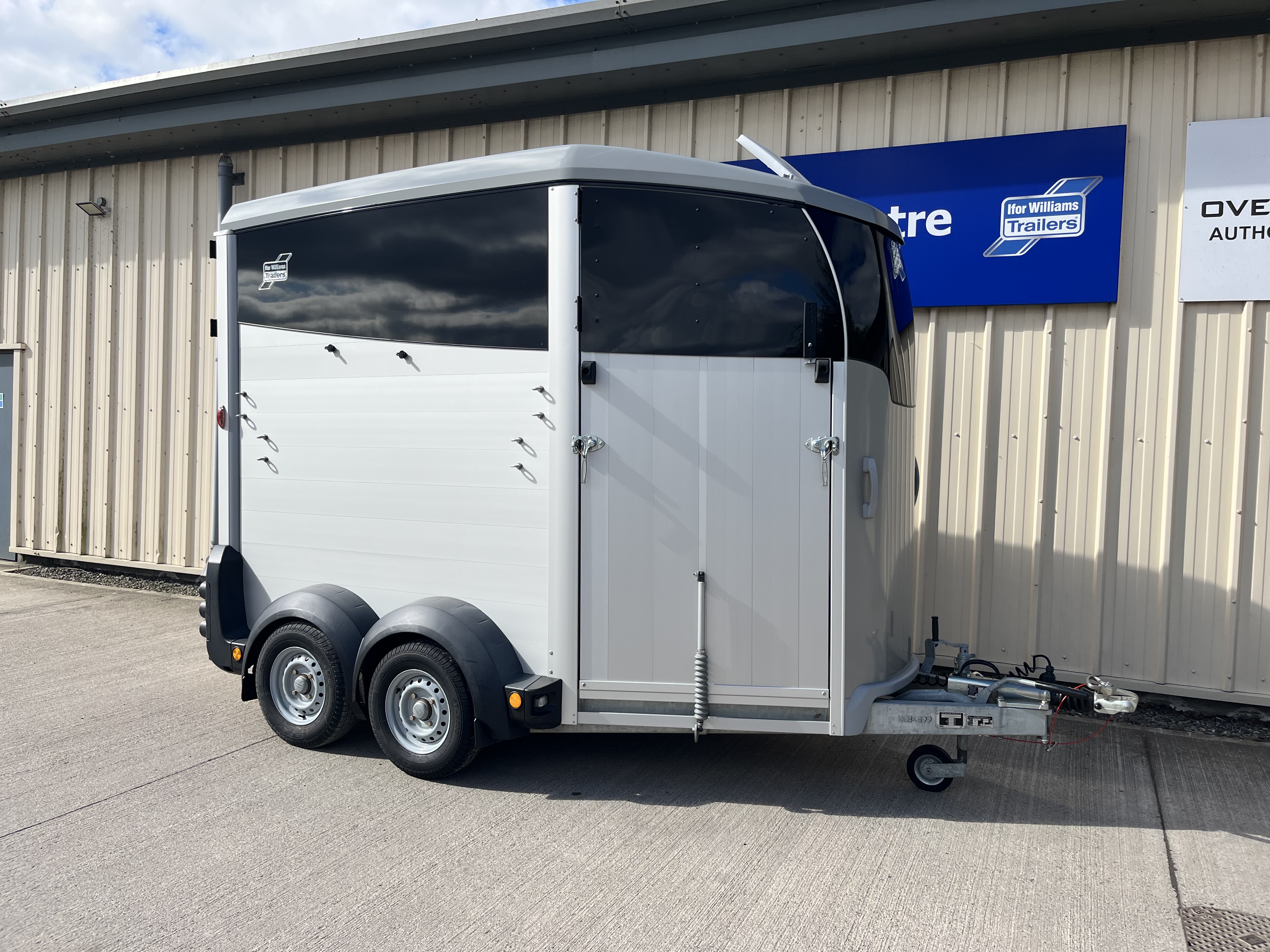 Alternative IFOR WILLIAMS HBX506           9230 image