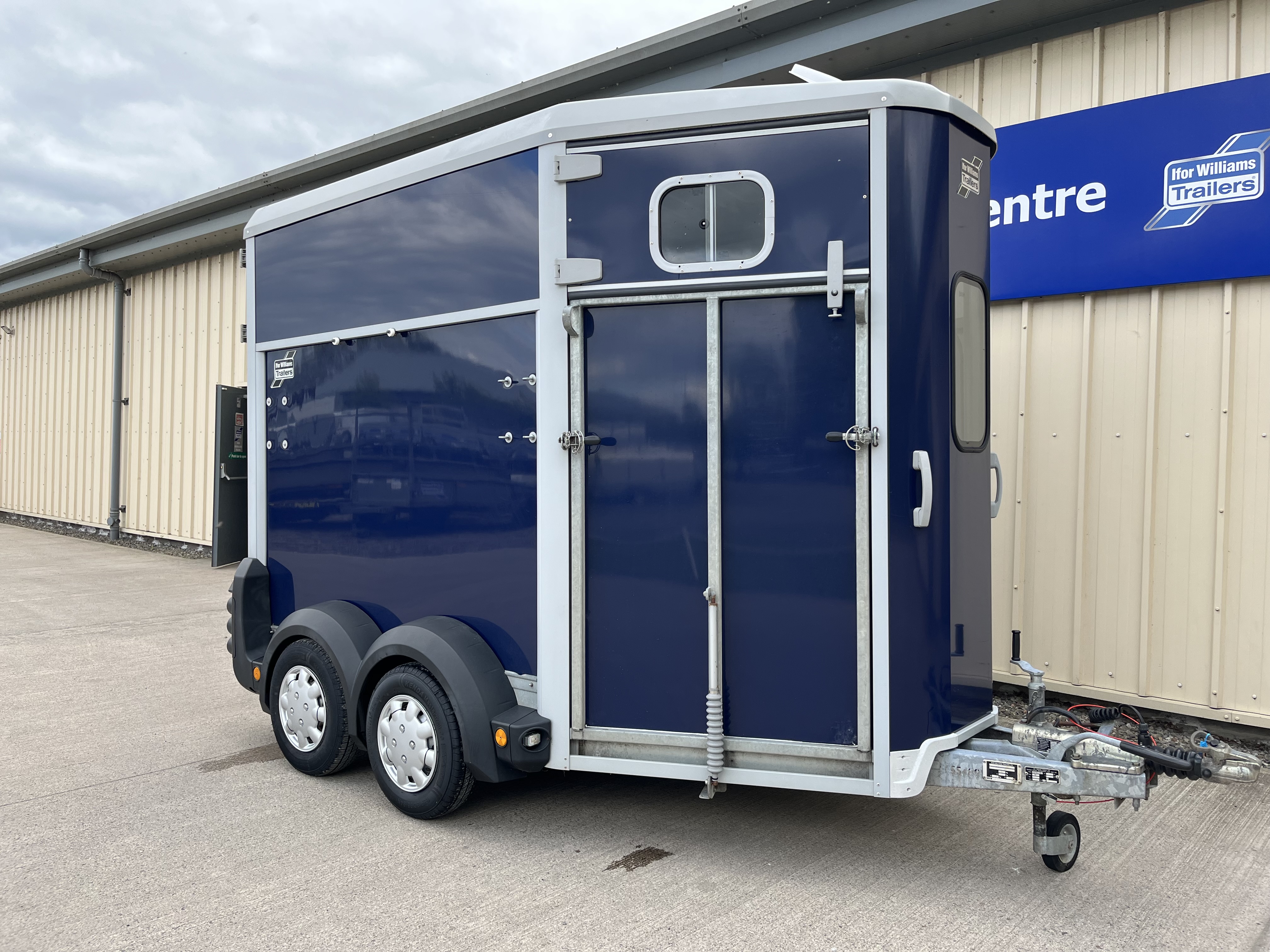Alternative IFOR WILLIAMS HB506     2252 image