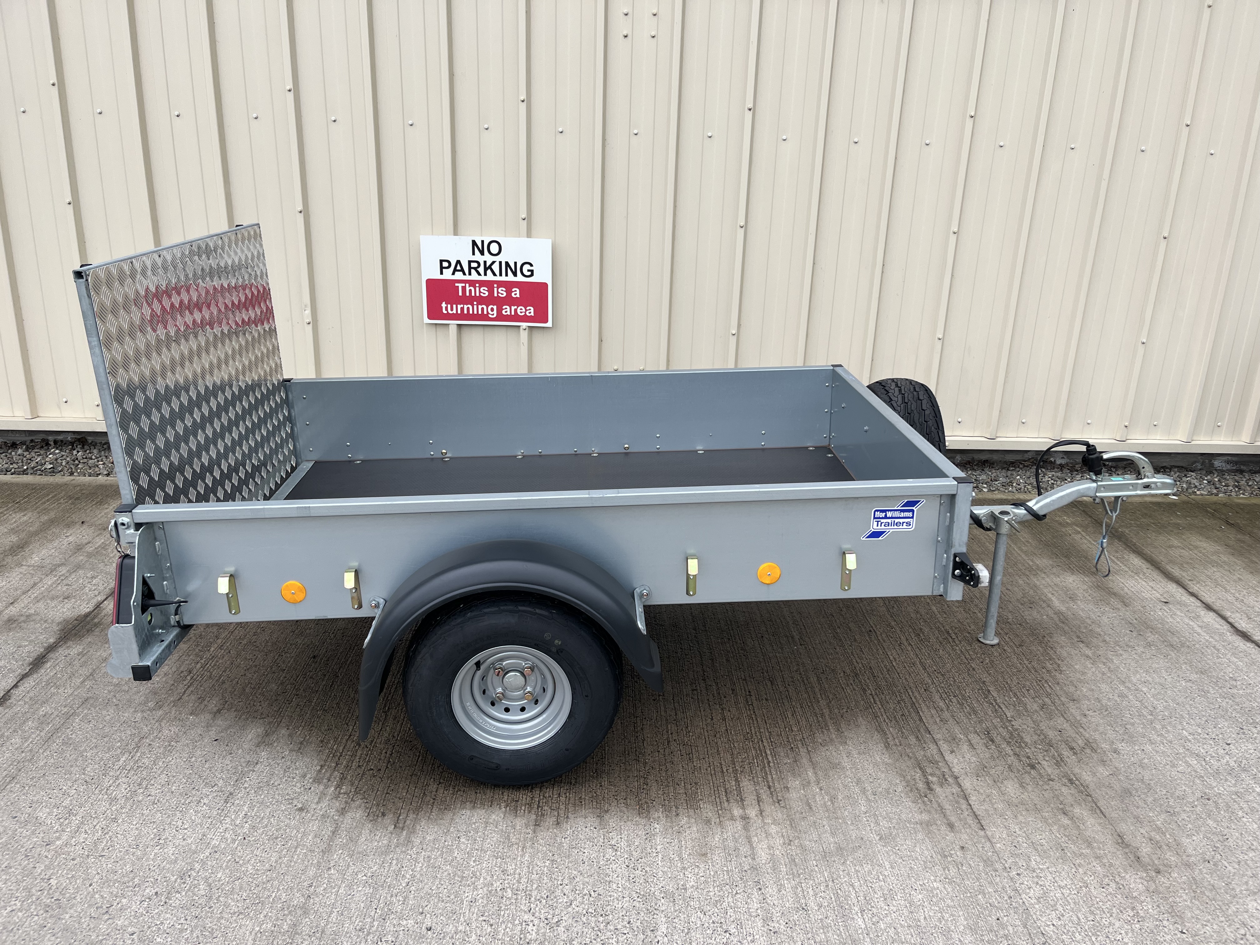 Alternative IFOR WILLIAMS P6      9145 image