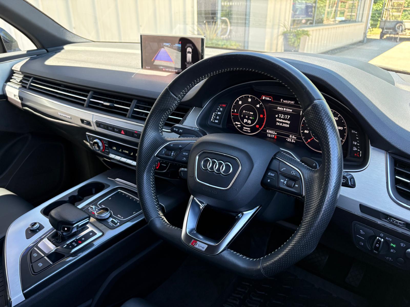 Alternative AUDI Q7 image