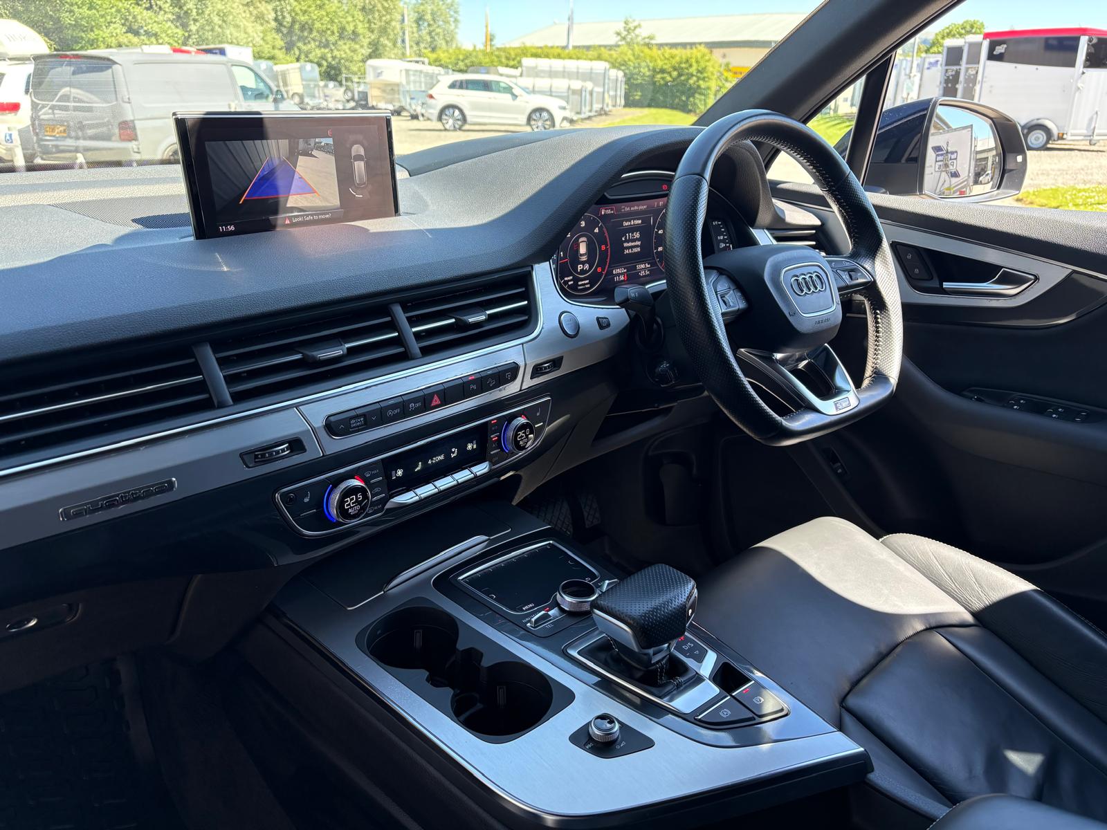 Alternative AUDI Q7 image