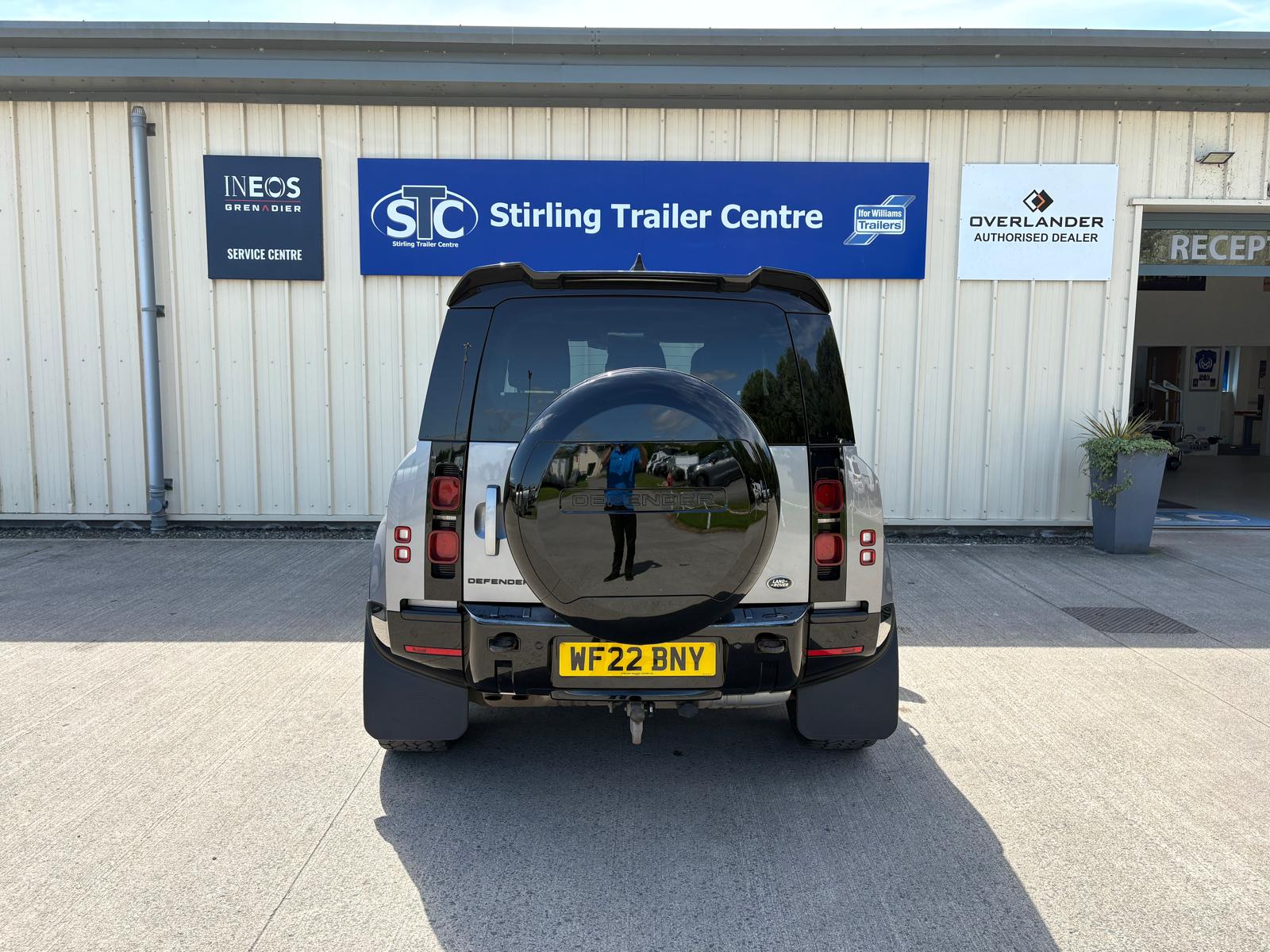 Alternative LAND ROVER DEFENDER image