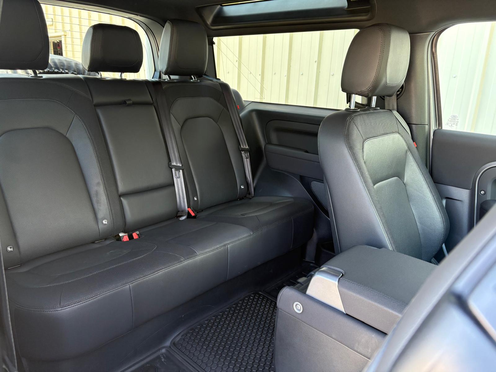 Alternative LAND ROVER DEFENDER image