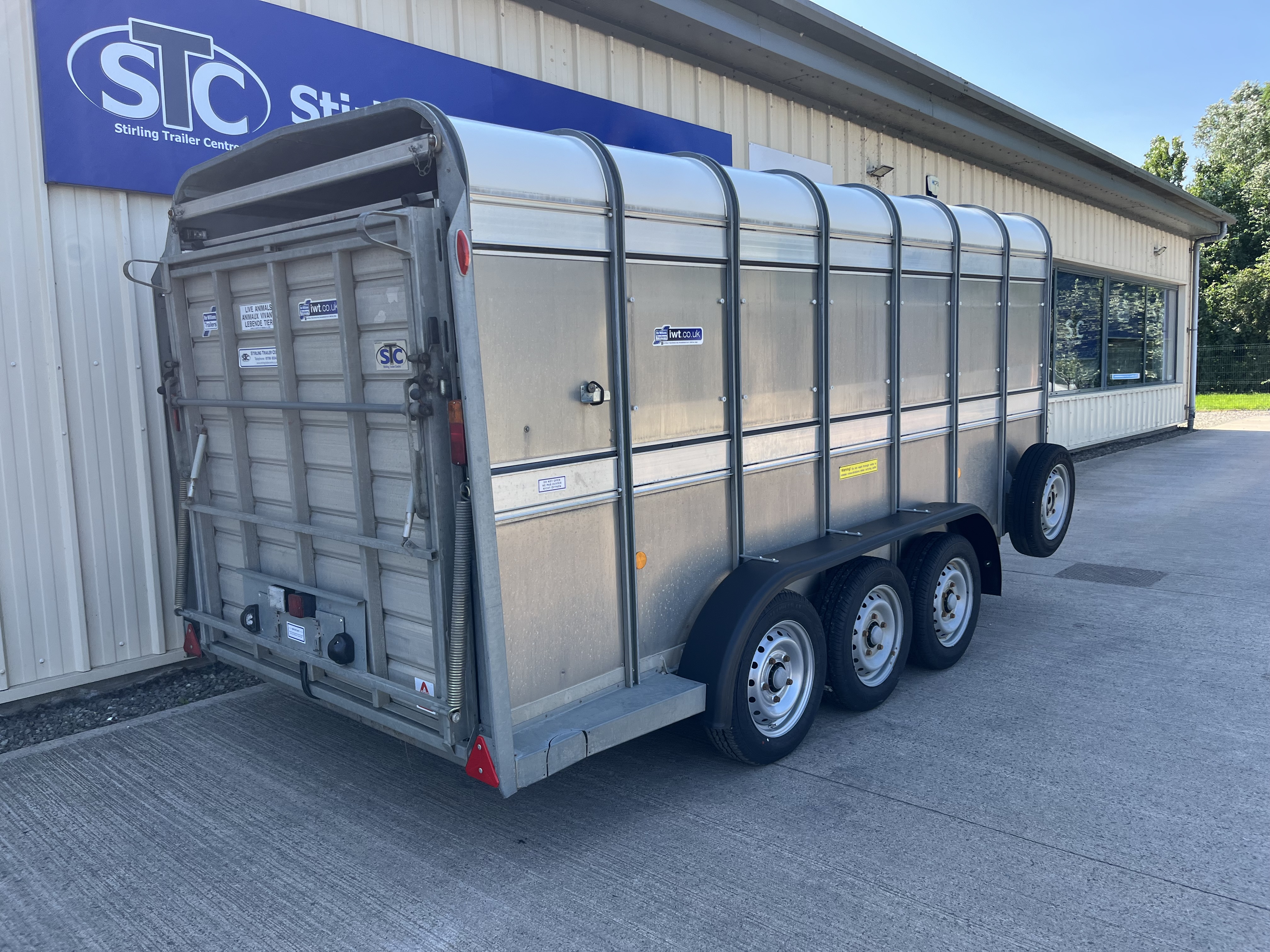 Alternative IFOR WILLIAMS TA510 TRI AXLE     4157 image