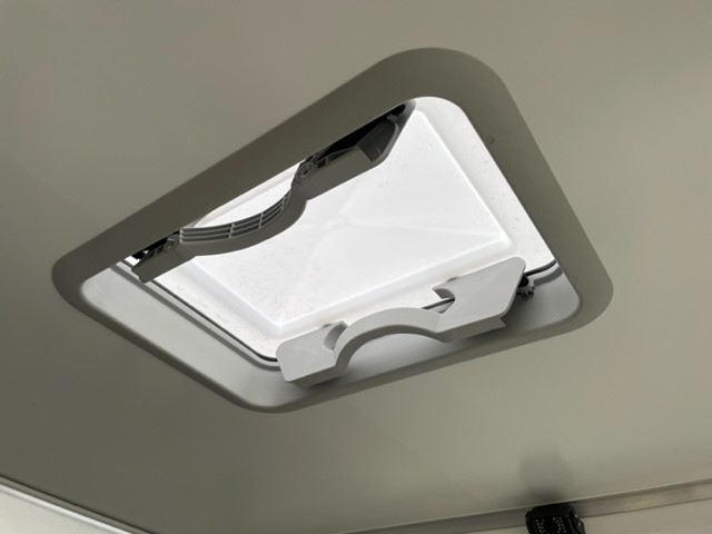 Alternative R240 image