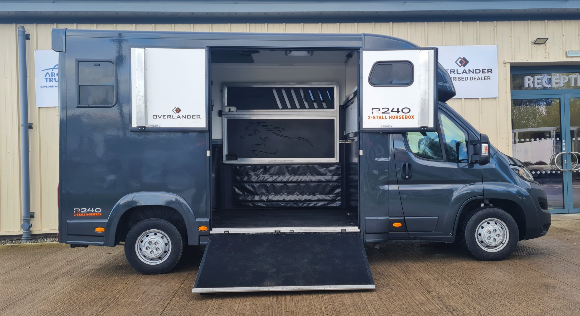 R240S in Gunmetal for hire