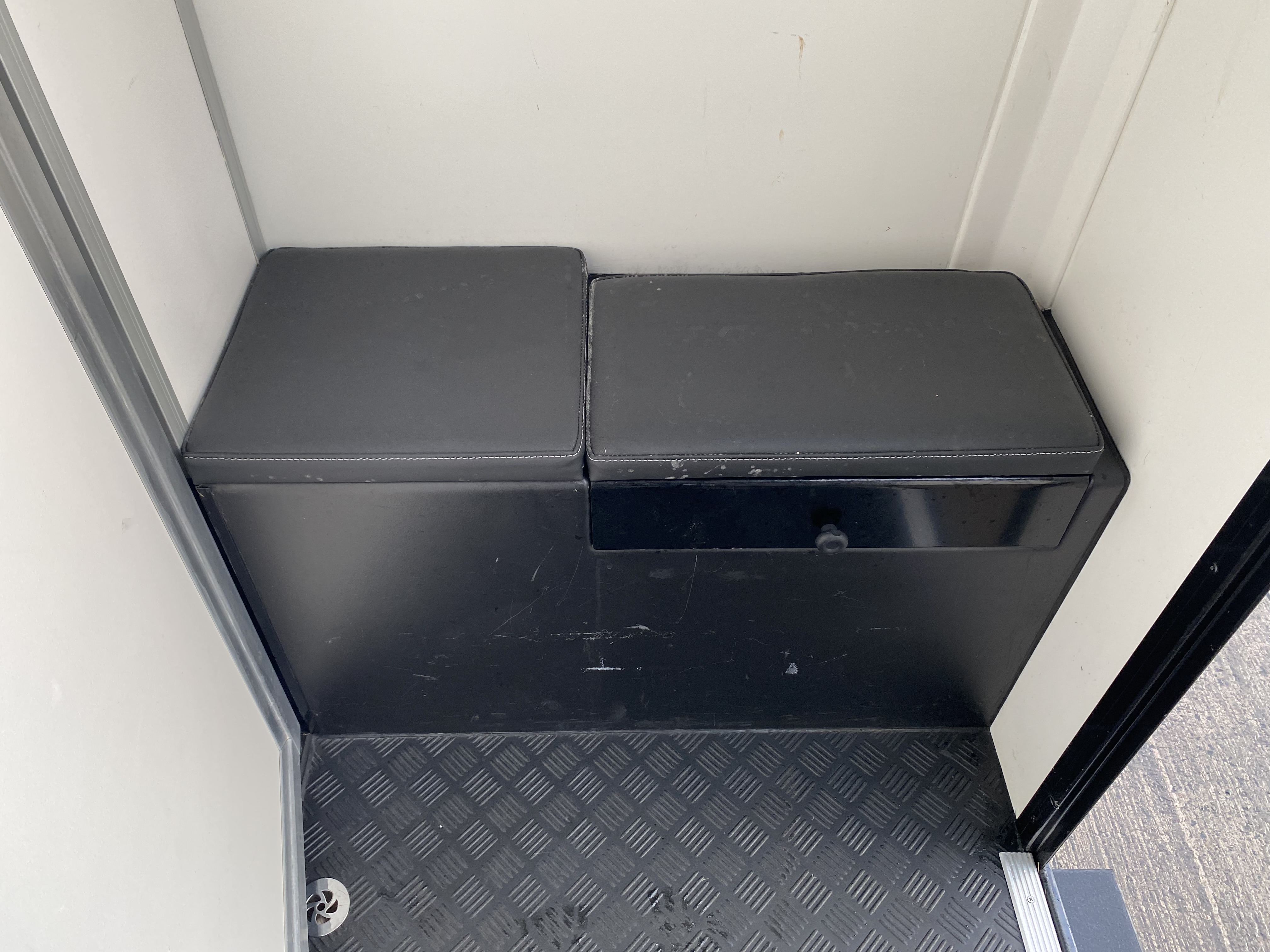 Alternative R240 image