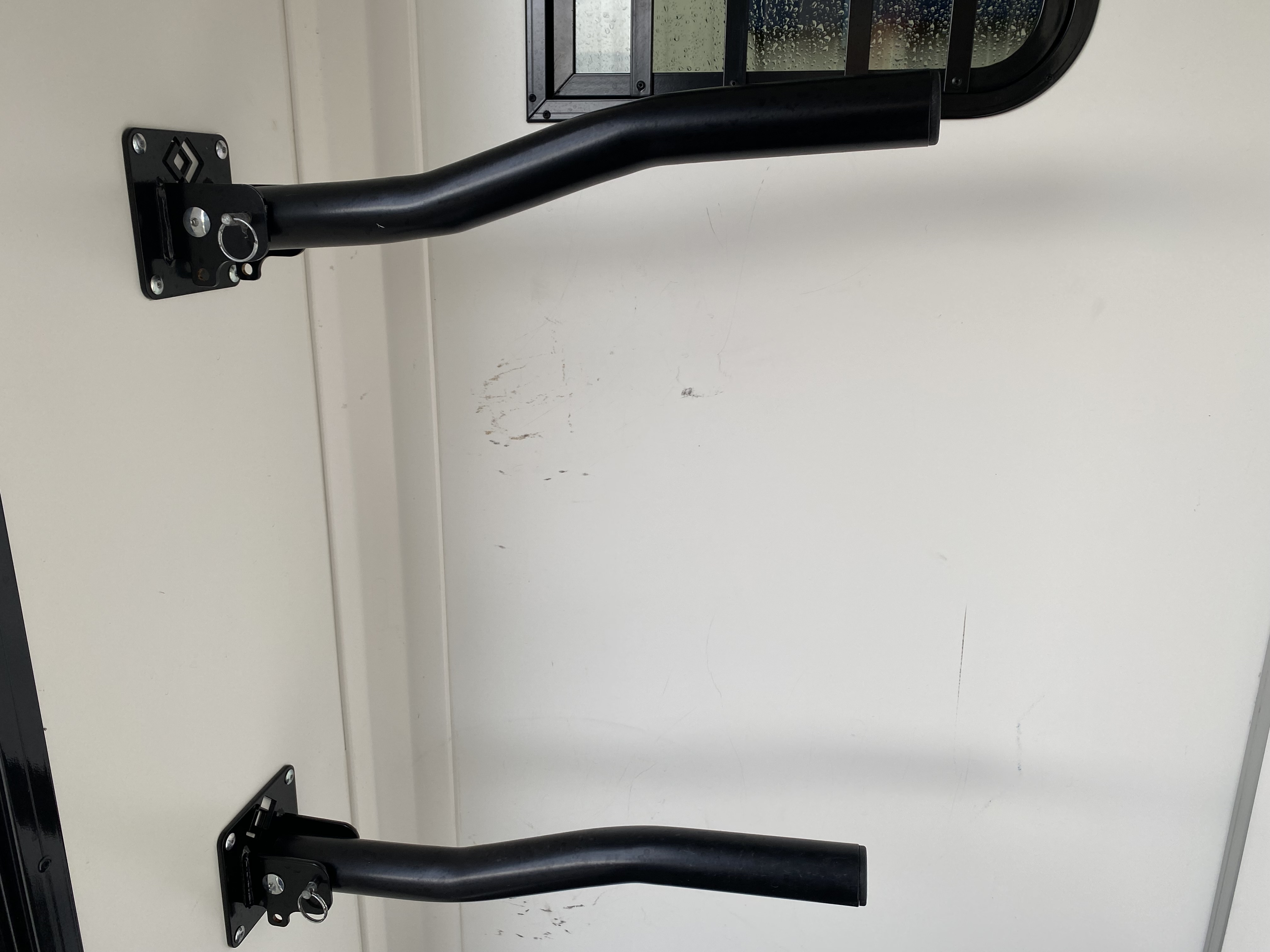 Alternative R240 image