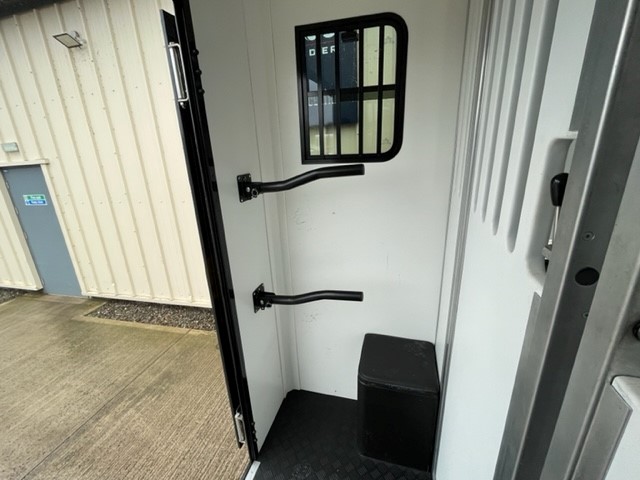 Alternative R240 image