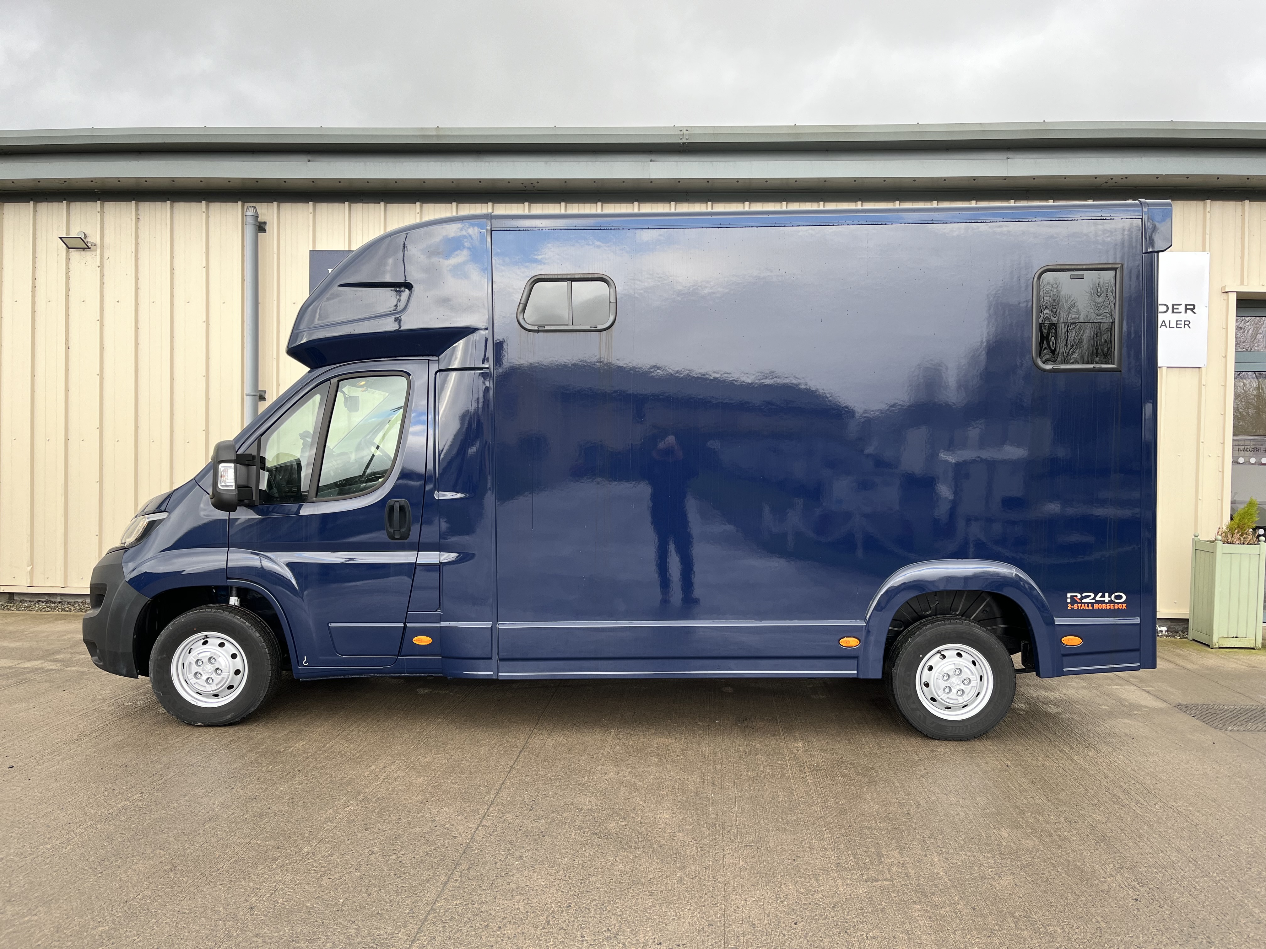 Alternative R240 image